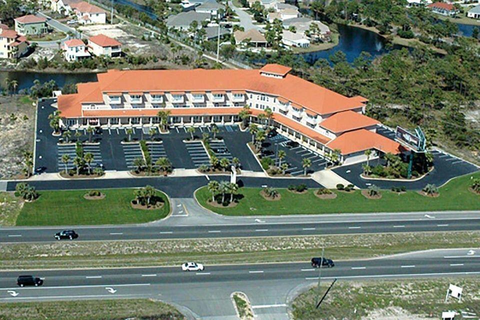 1,520 sq ft Restaurant space in Destin FL on Hwy 98. Tenant in place is operating a Resturant. ADT count over 55,000 potential customers a day. This Beautiful Boutique Restaurant space is on Highway 98 in Destin, Florida on the Emerald Coast with over 4 million visitors a year.