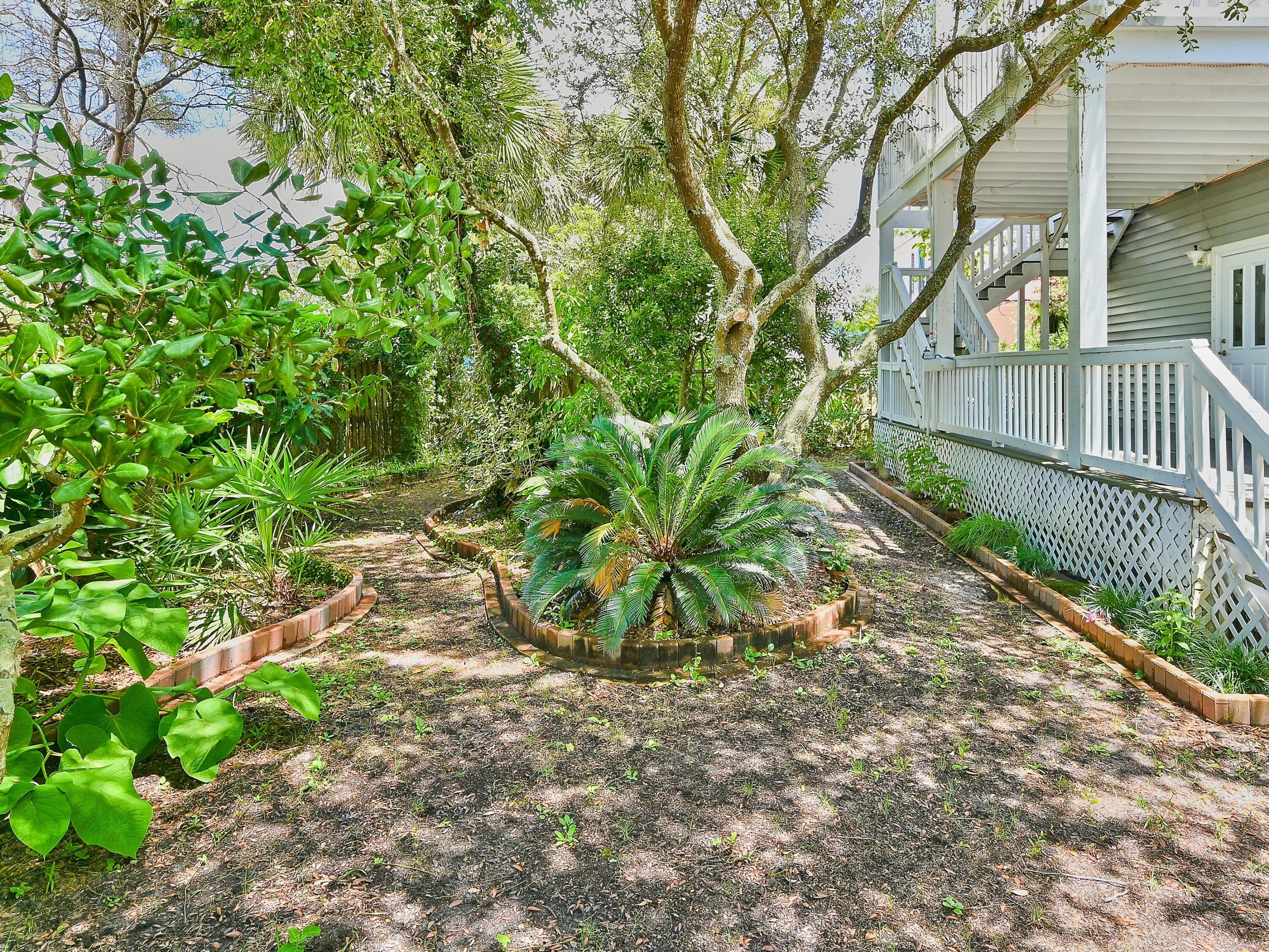 OLD FLORIDA BEACH - Residential