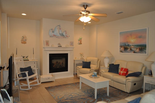 HAMMOCK BAY - Residential Lease