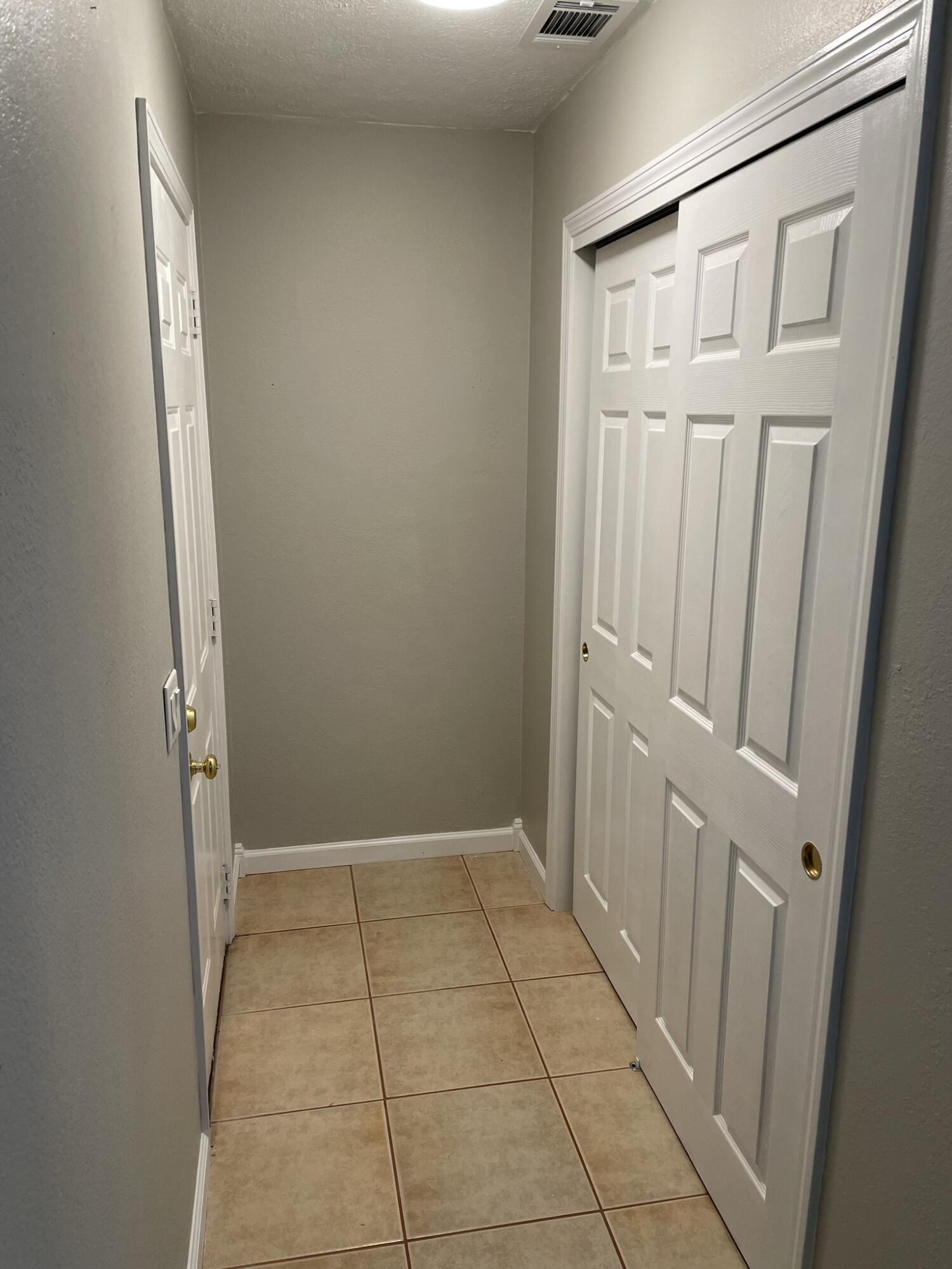 TANGLEWOOD S/D 1ST ADDN - Residential