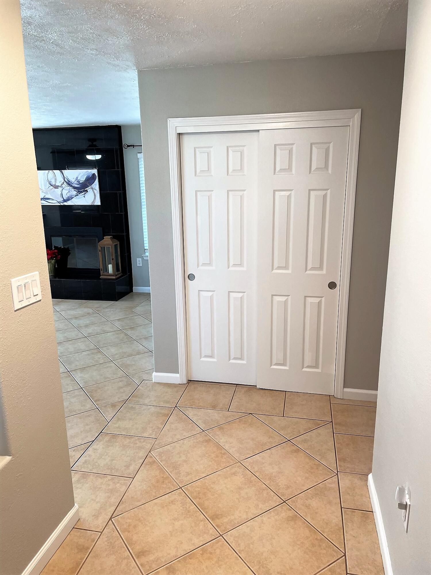 TANGLEWOOD S/D 1ST ADDN - Residential