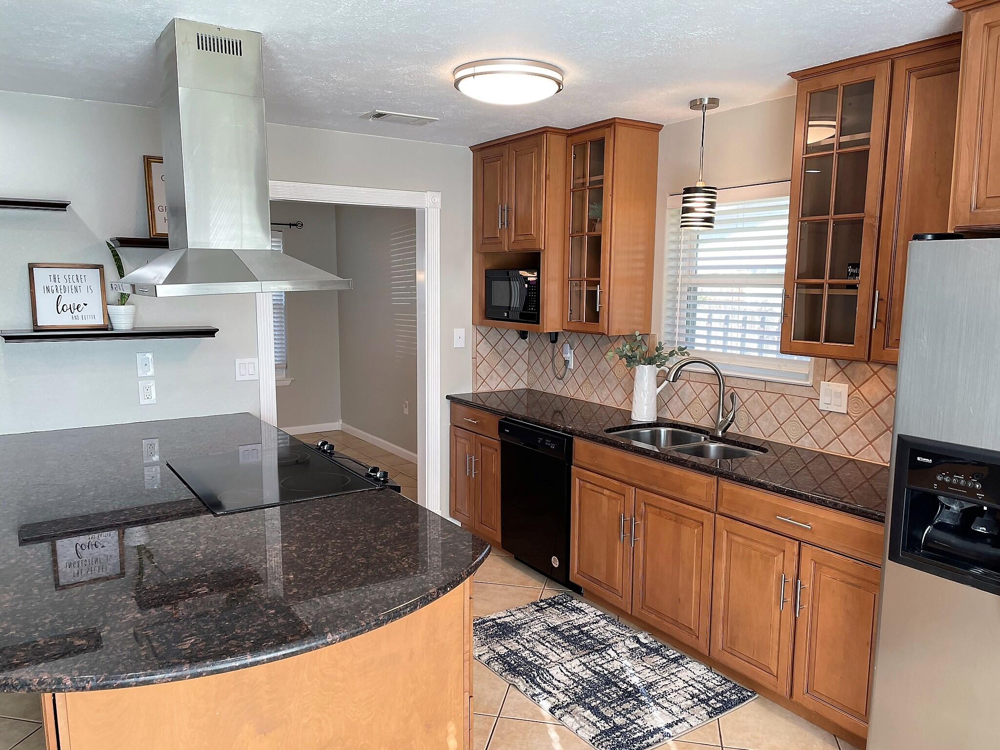 TANGLEWOOD S/D 1ST ADDN - Residential