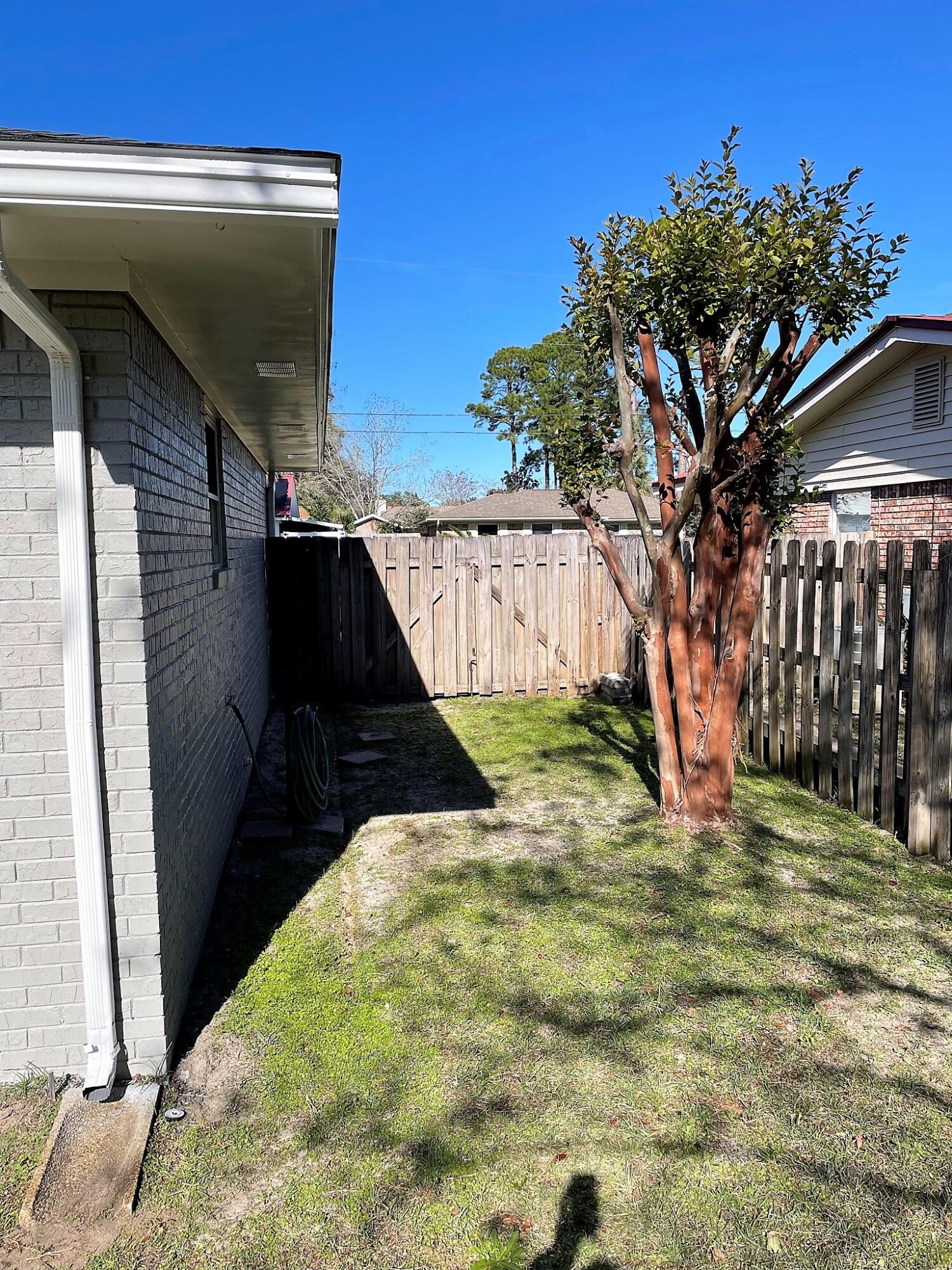 TANGLEWOOD S/D 1ST ADDN - Residential