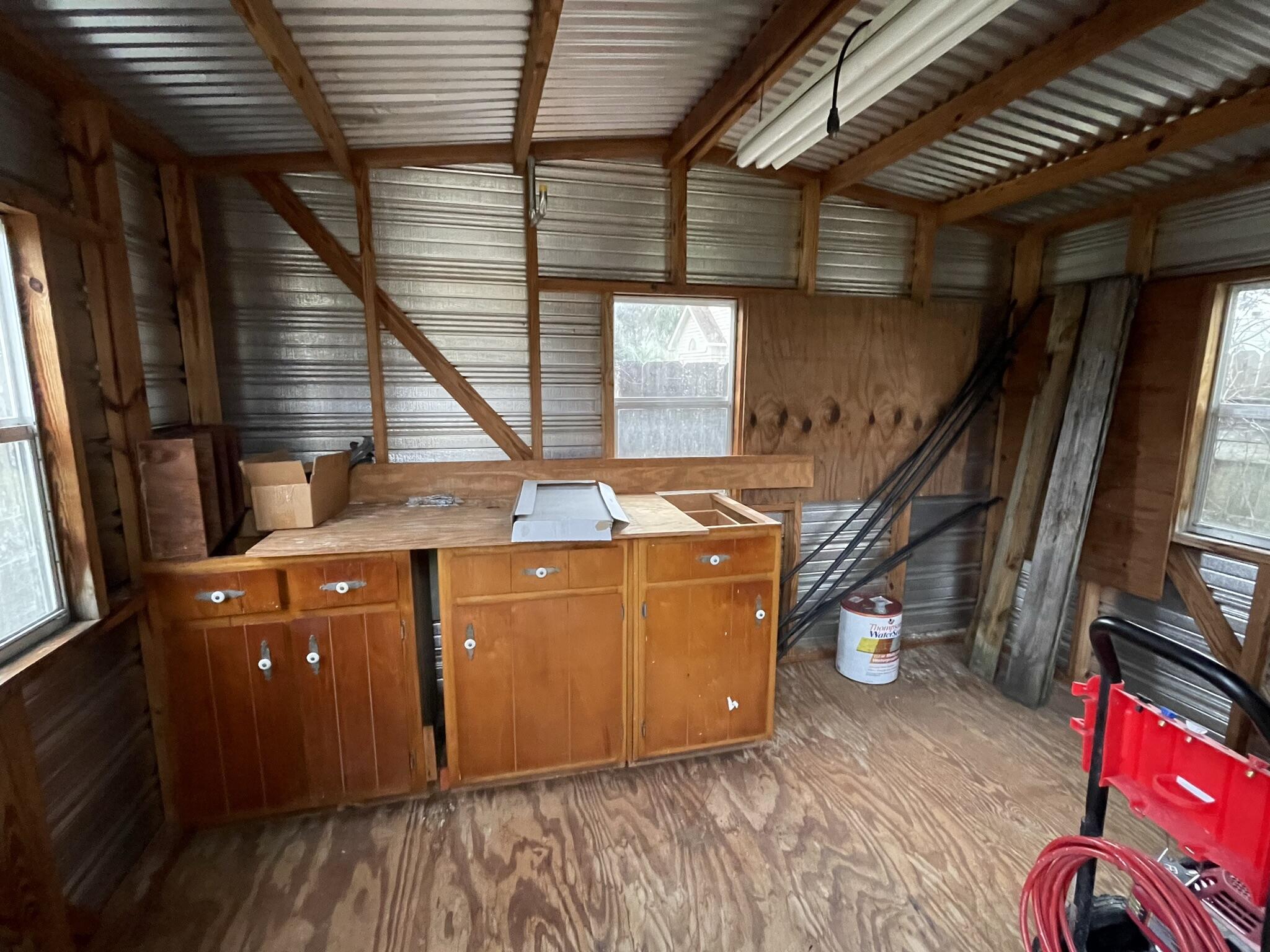 TANGLEWOOD S/D 1ST ADDN - Residential