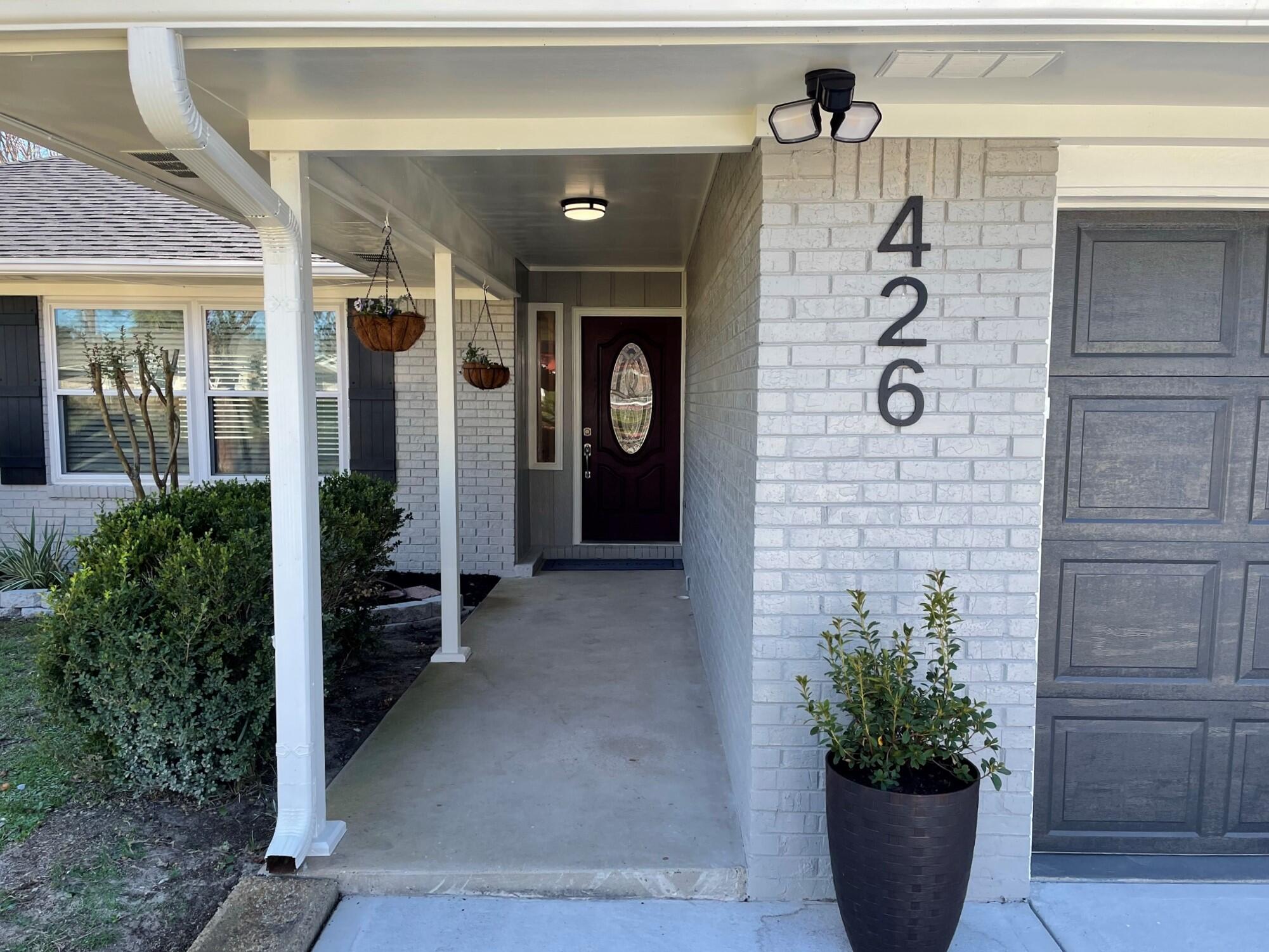 TANGLEWOOD S/D 1ST ADDN - Residential