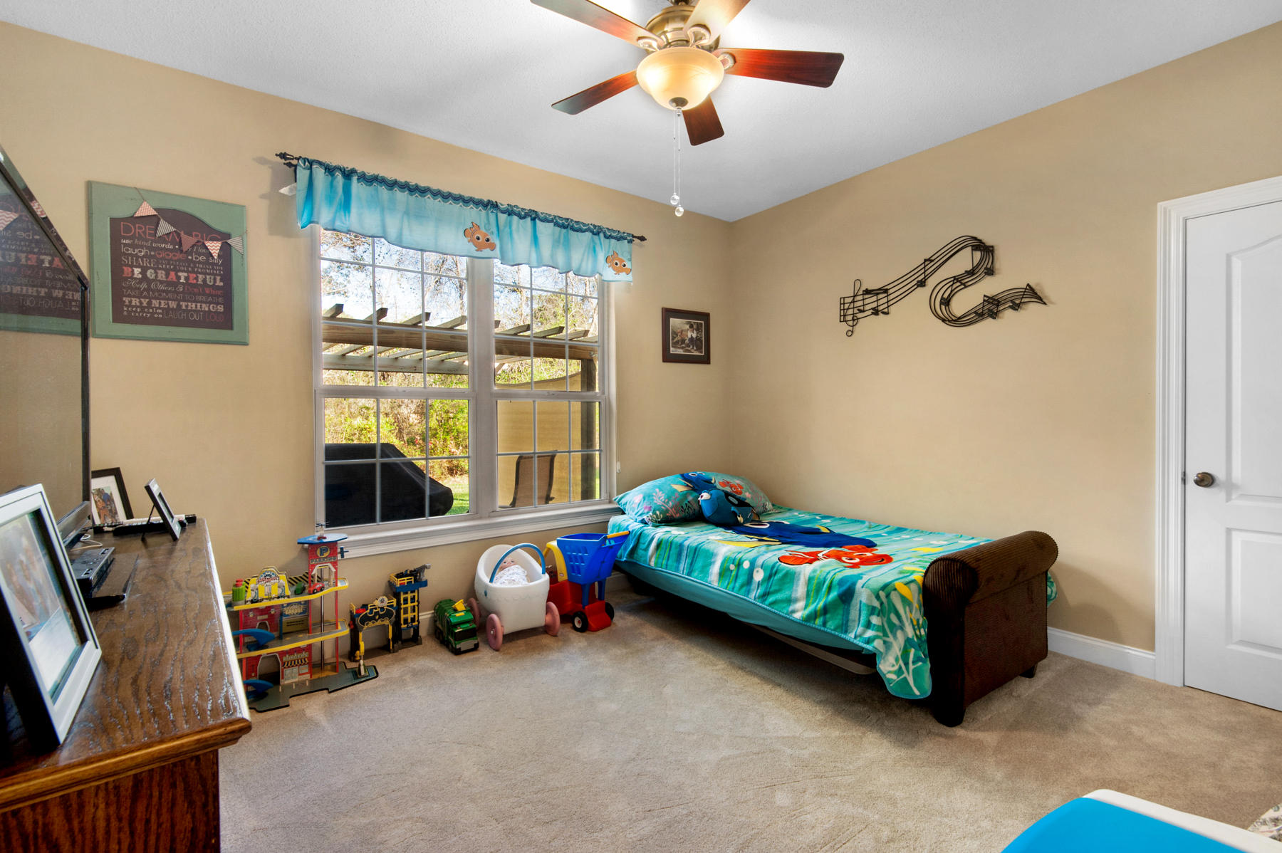 CLAIRE'S VINEYARD - Residential