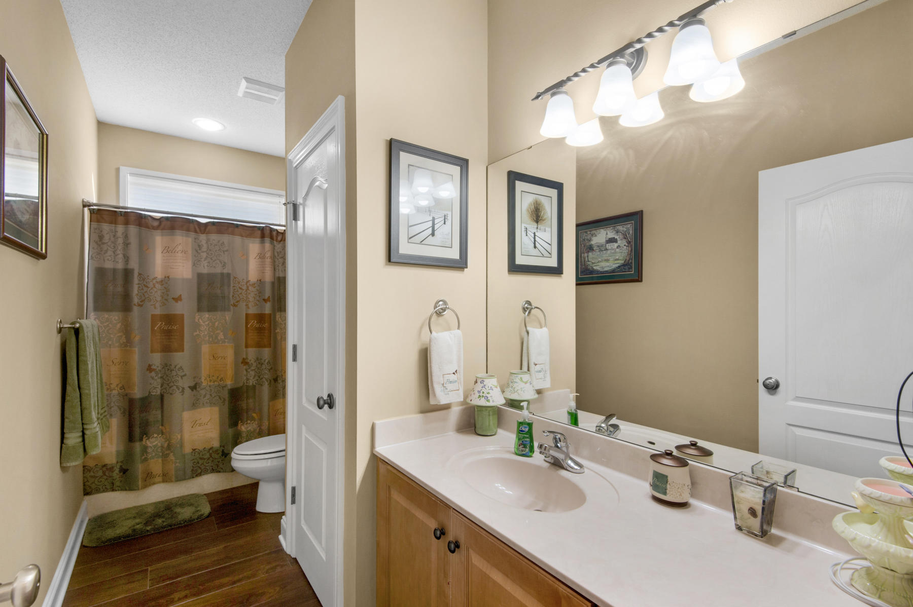 CLAIRE'S VINEYARD - Residential