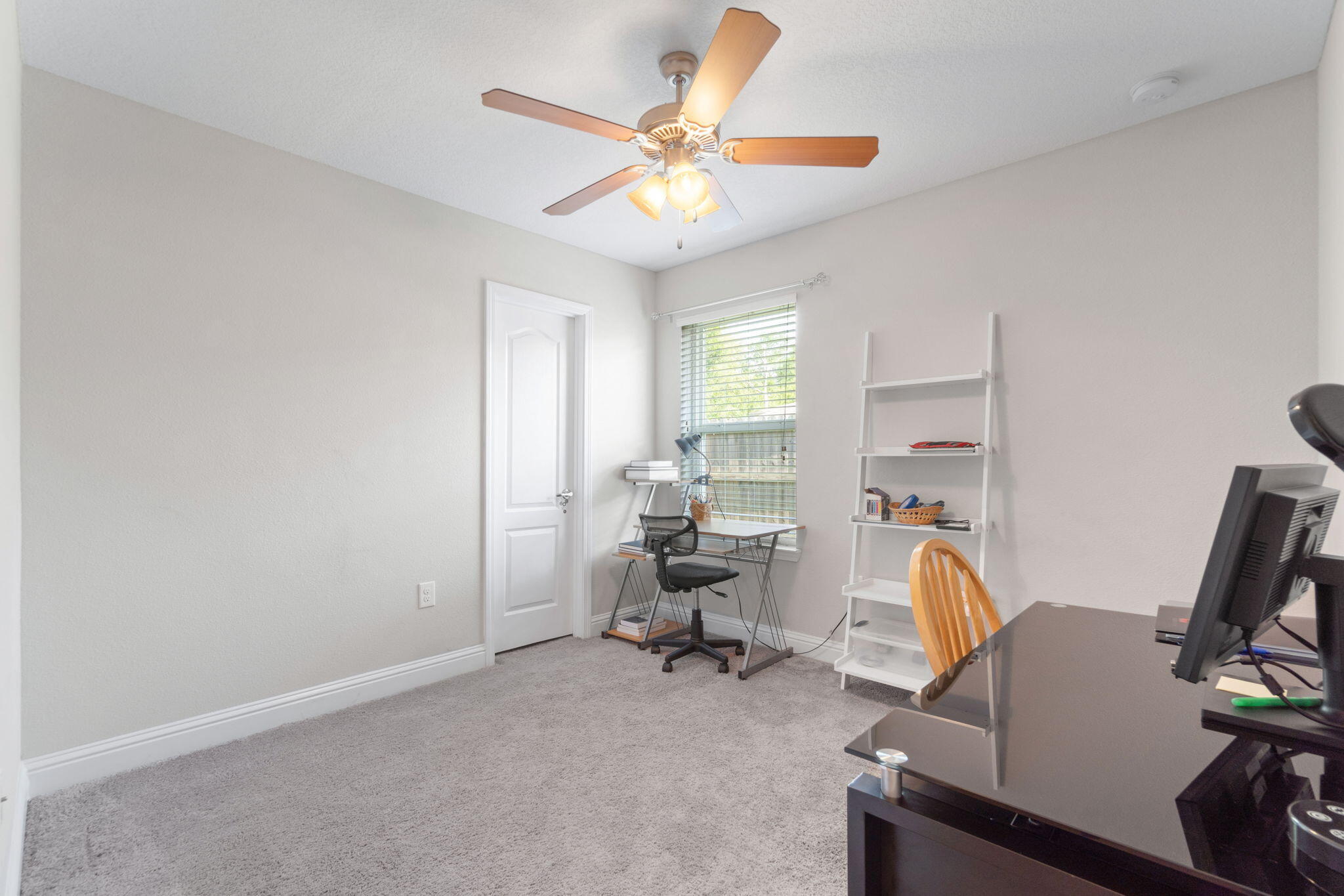 HOLLEY HILLS - Residential