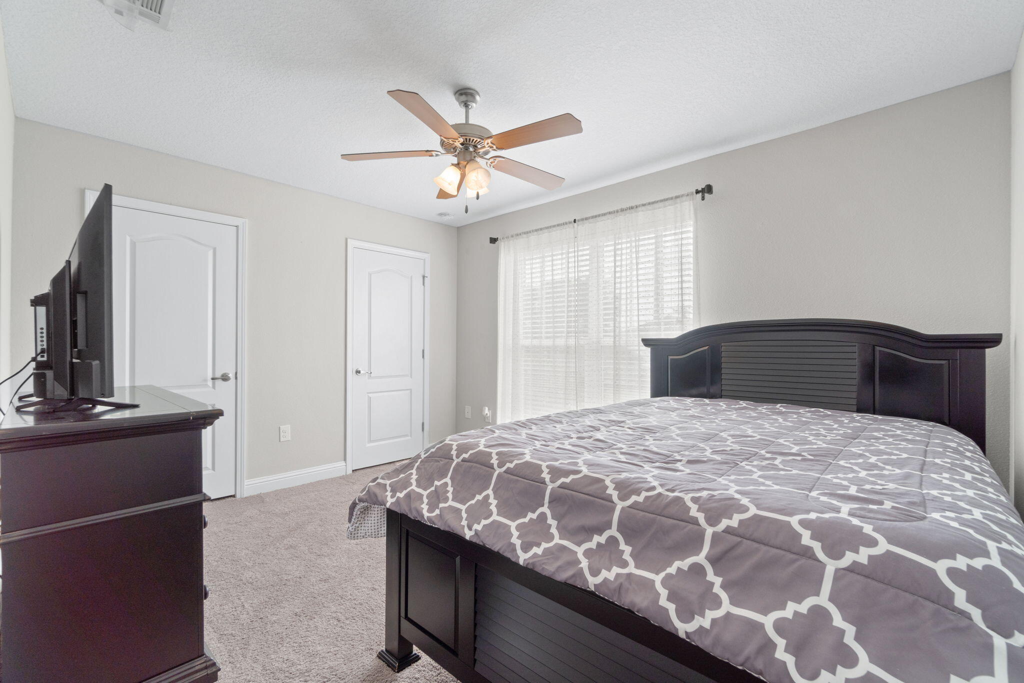 HOLLEY HILLS - Residential