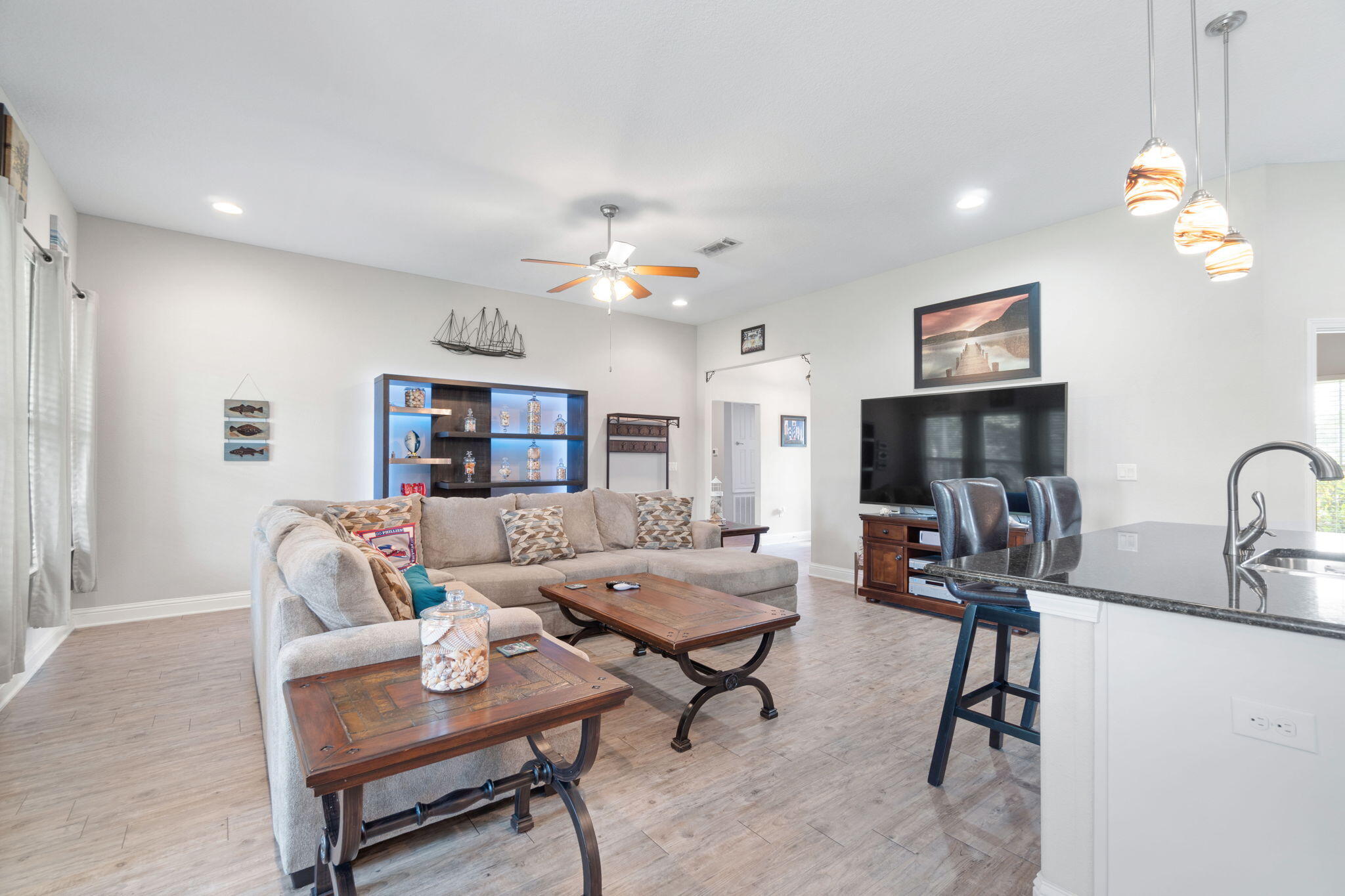 HOLLEY HILLS - Residential