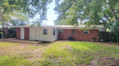 A home in Fort Walton Beach