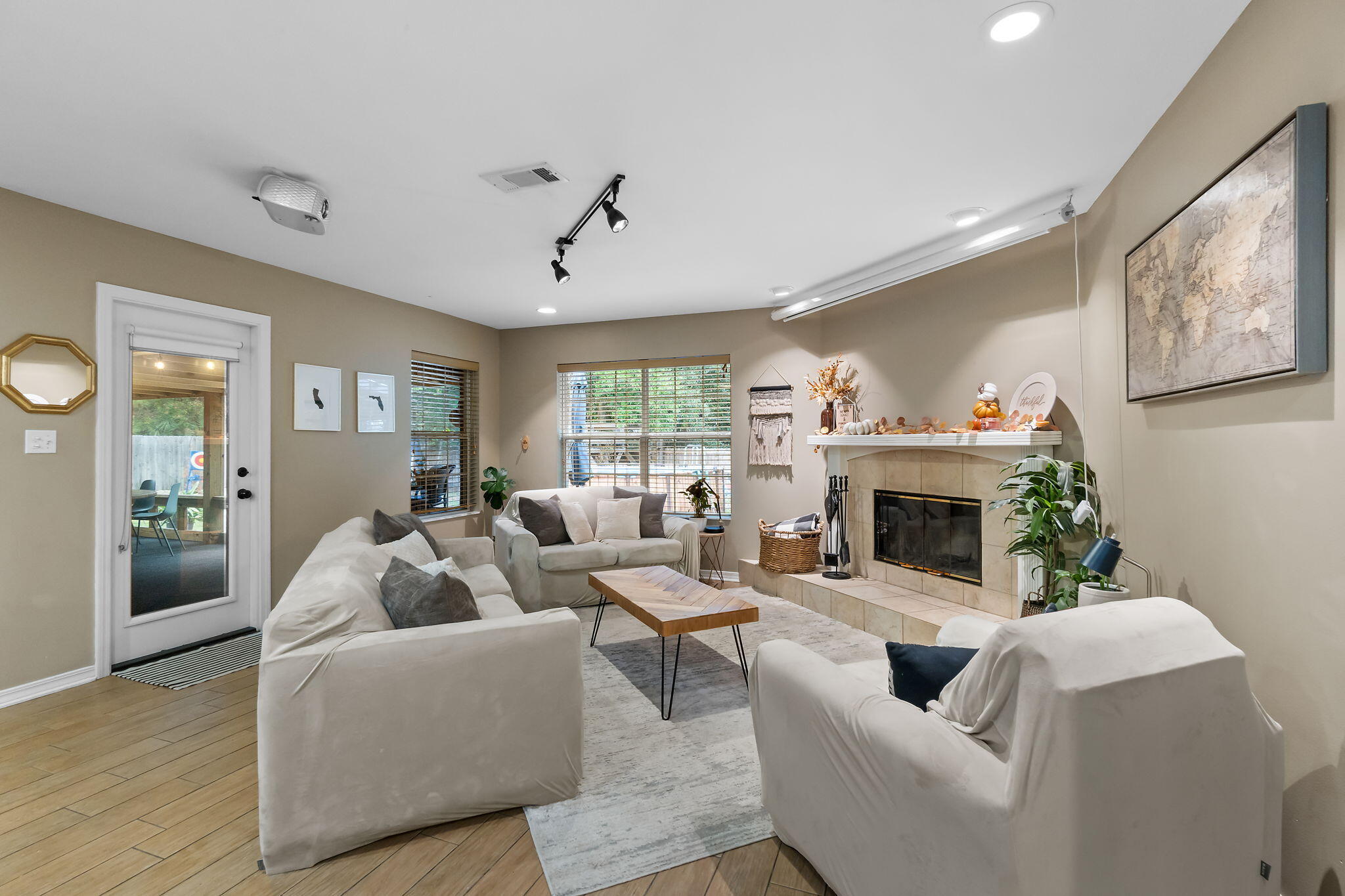 TIGER POINT VILLAGE 1 - 3 - Residential