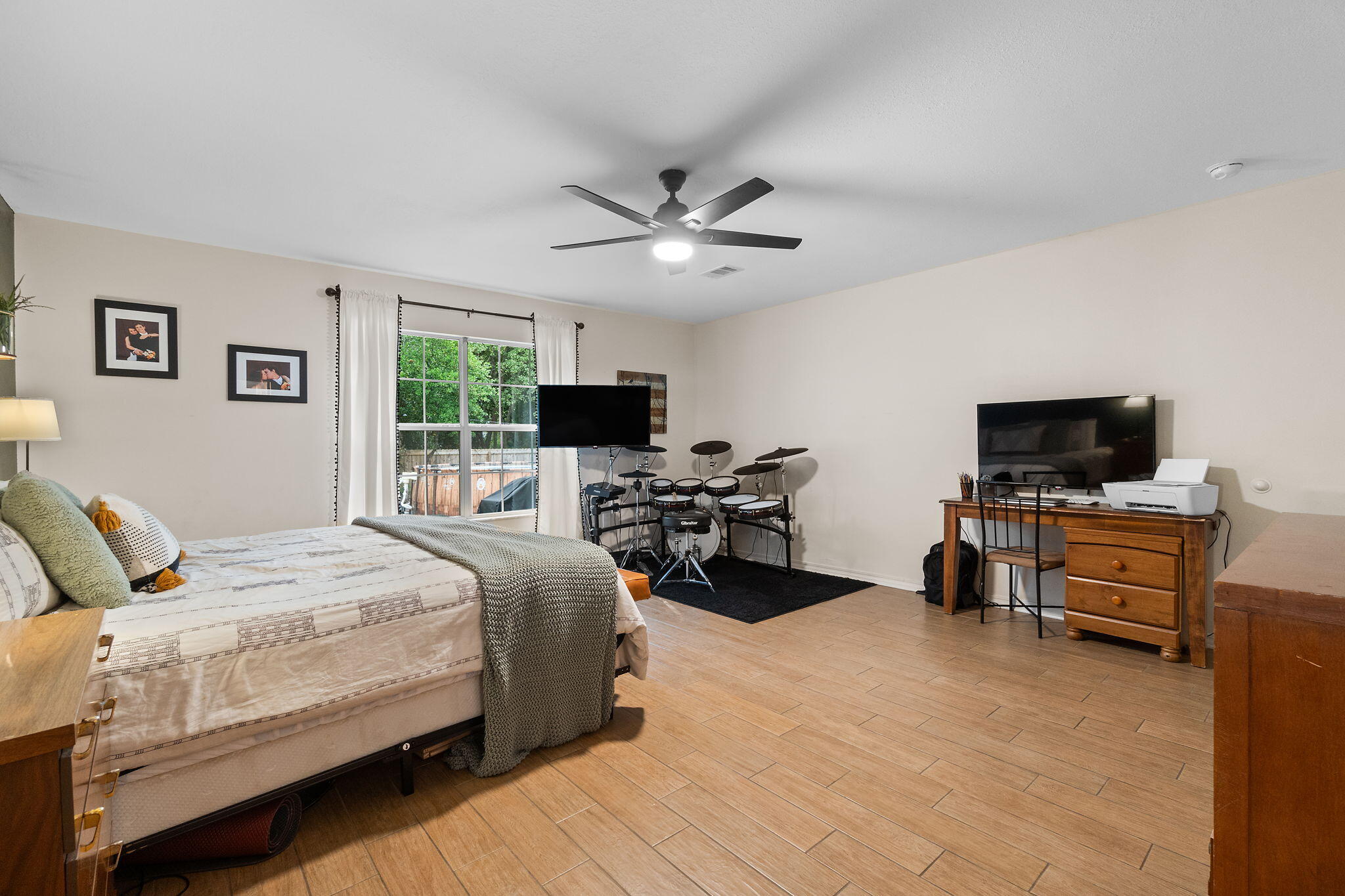 TIGER POINT VILLAGE 1 - 3 - Residential