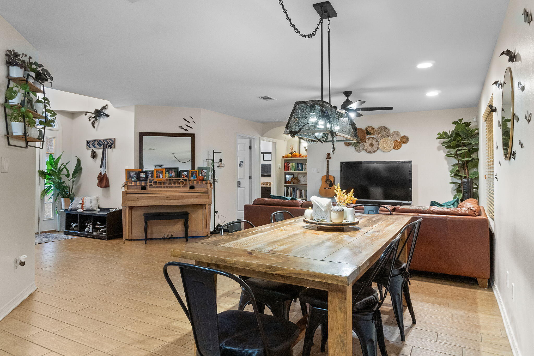 TIGER POINT VILLAGE 1 - 3 - Residential