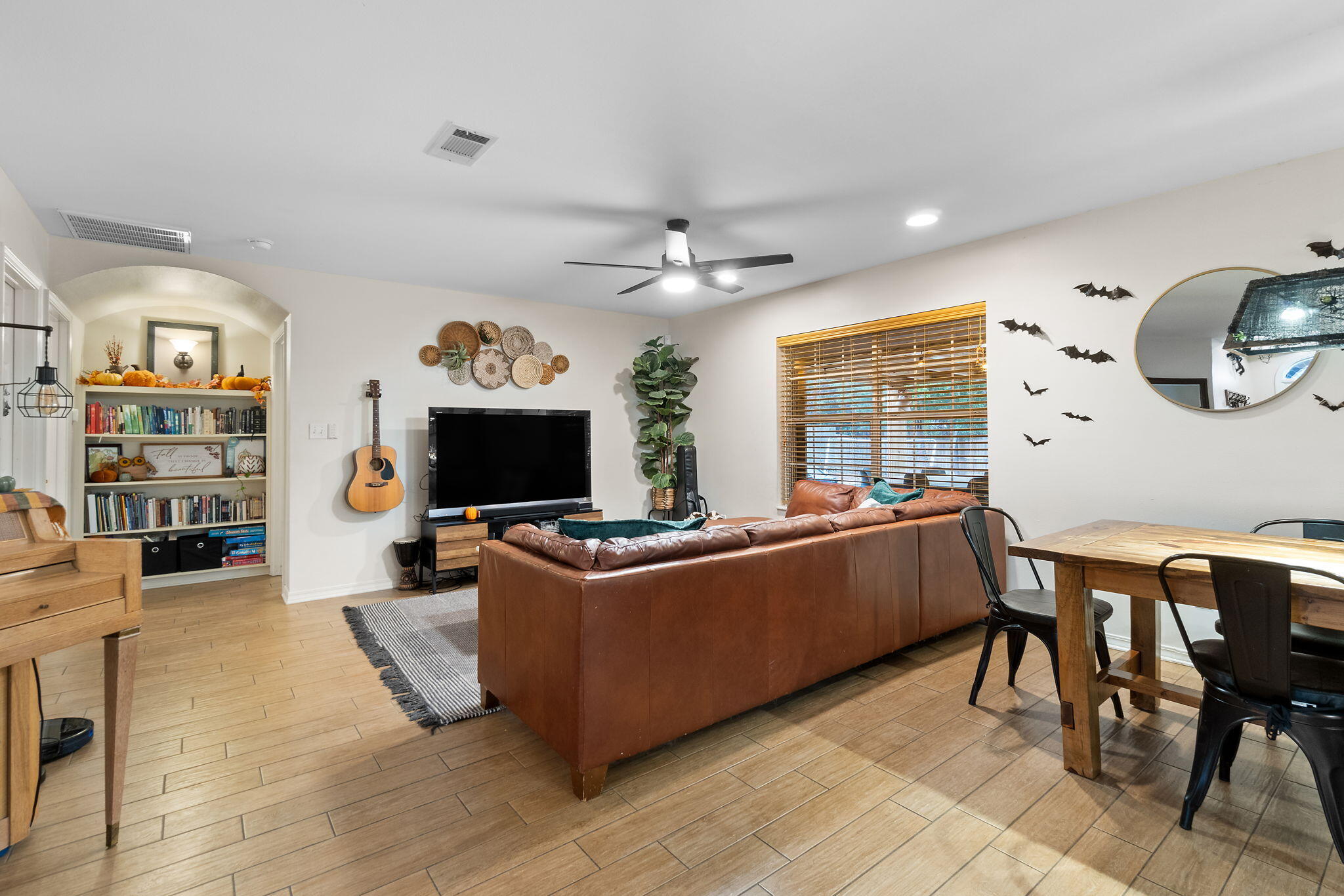 TIGER POINT VILLAGE 1 - 3 - Residential