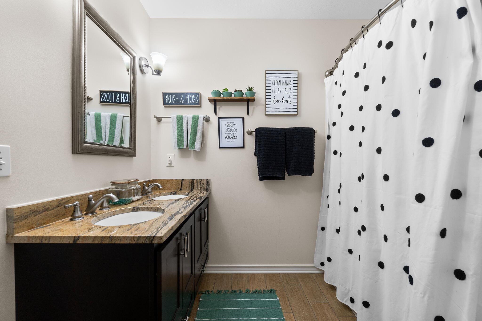 TIGER POINT VILLAGE 1 - 3 - Residential