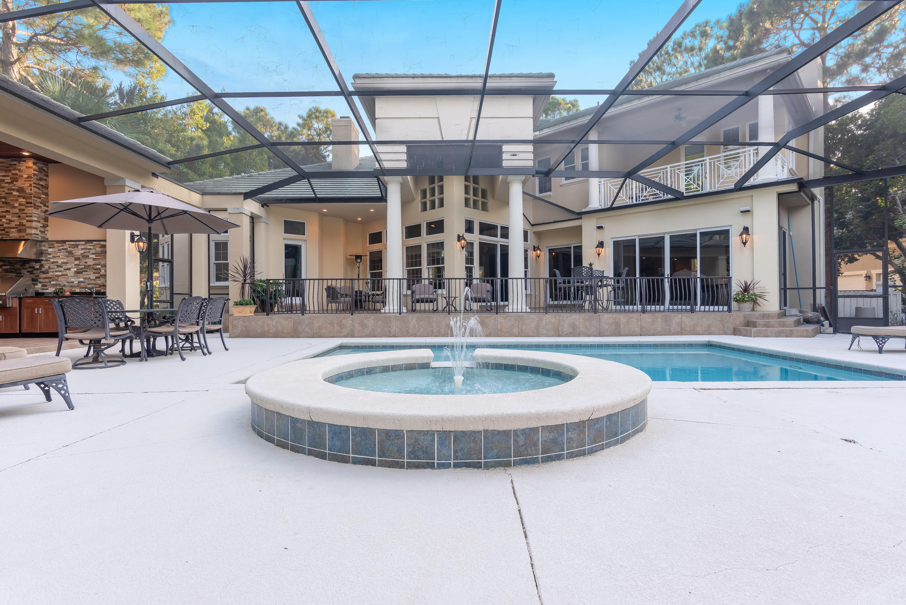 ISLAND GREEN - Residential