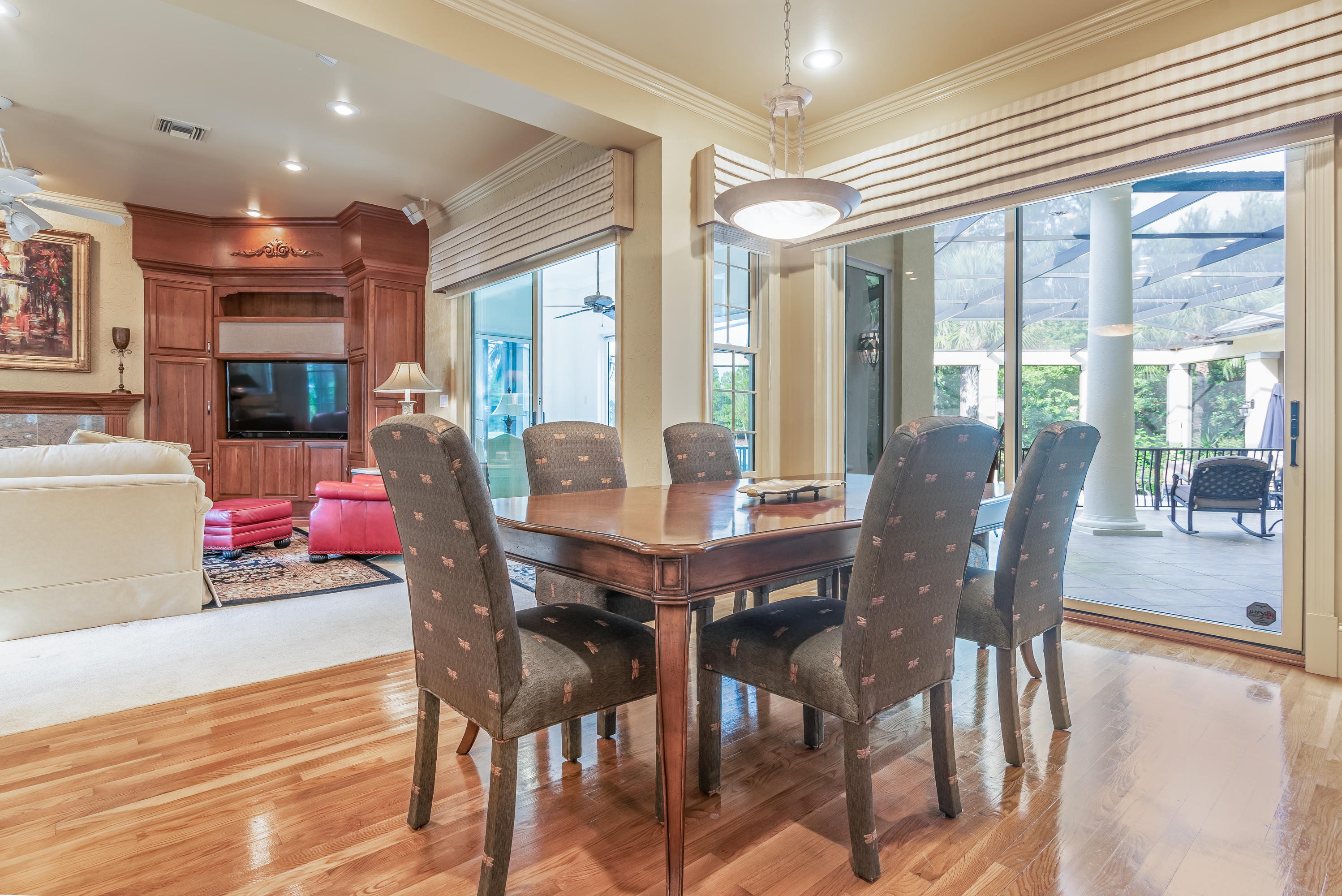 ISLAND GREEN - Residential