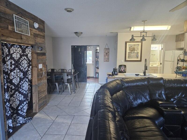 PINE RIDGE TRACE RE/SUB - Residential