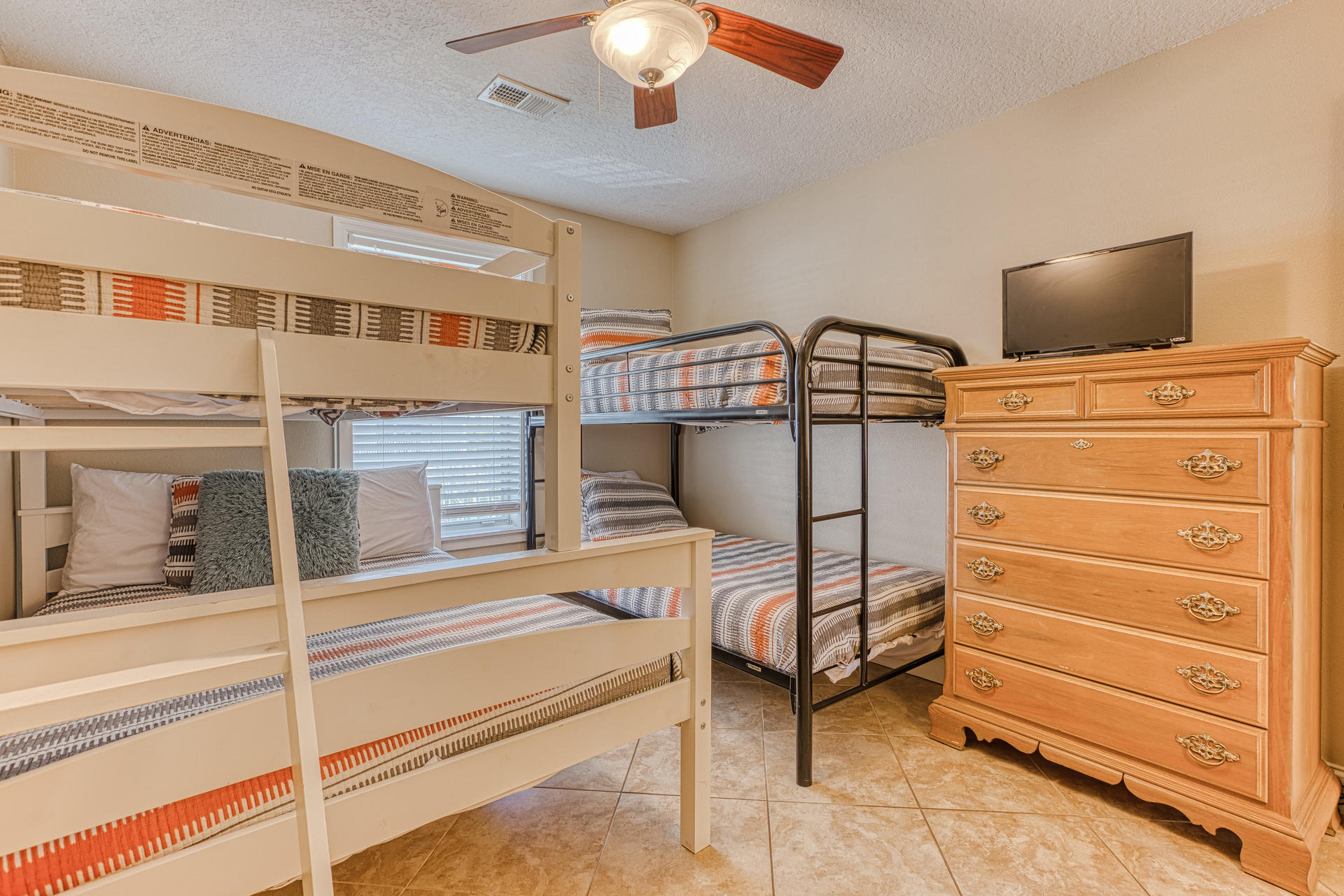 BEACHSIDE VILLAS CONDO - Residential