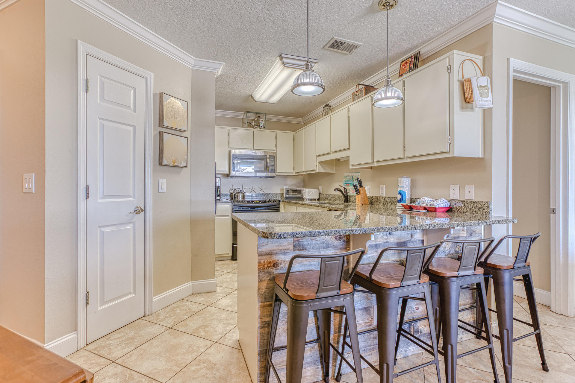 BEACHSIDE VILLAS CONDO - Residential