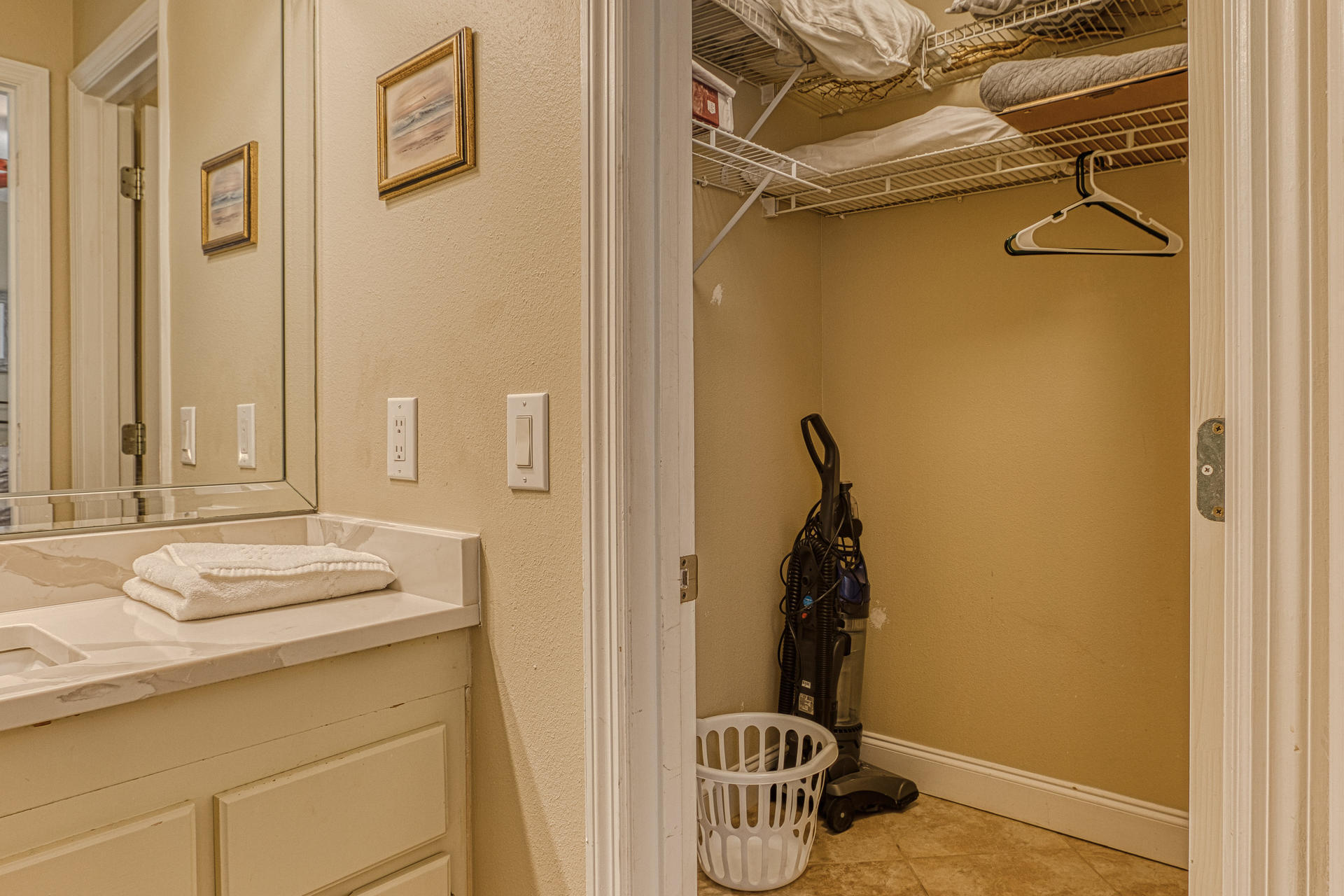 BEACHSIDE VILLAS CONDO - Residential