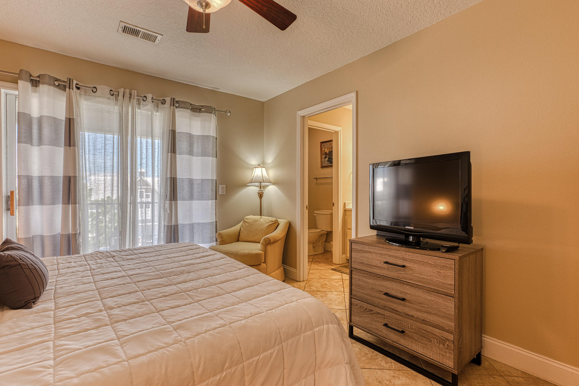 BEACHSIDE VILLAS CONDO - Residential