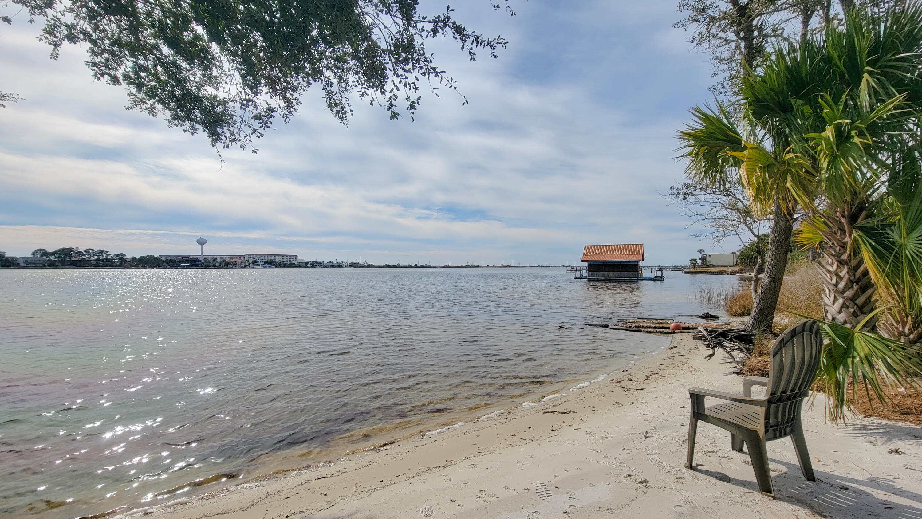 PIRATES BAY PH 1 - Residential