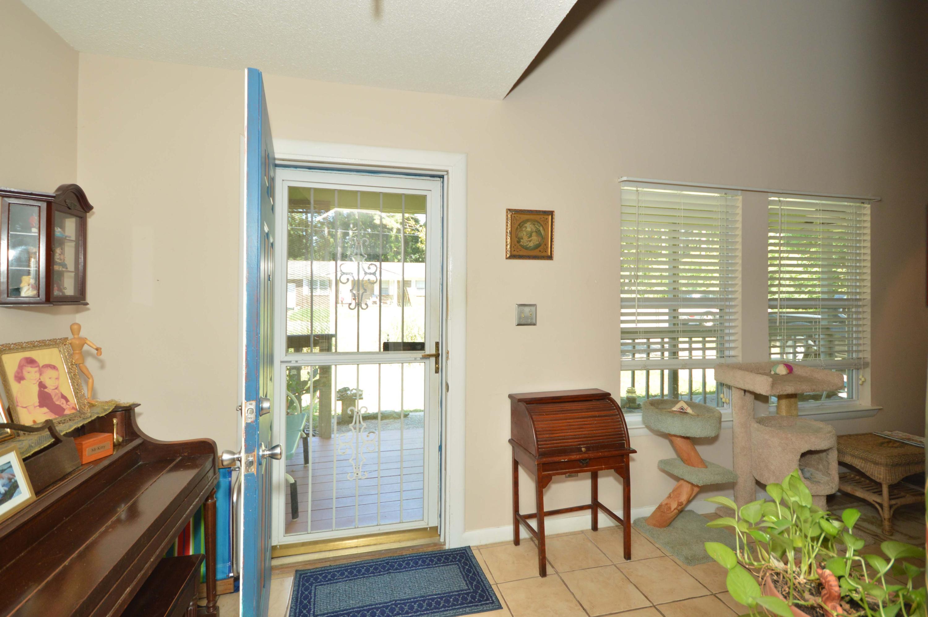 WYNNEHAVEN BEACH ESTATES - Residential