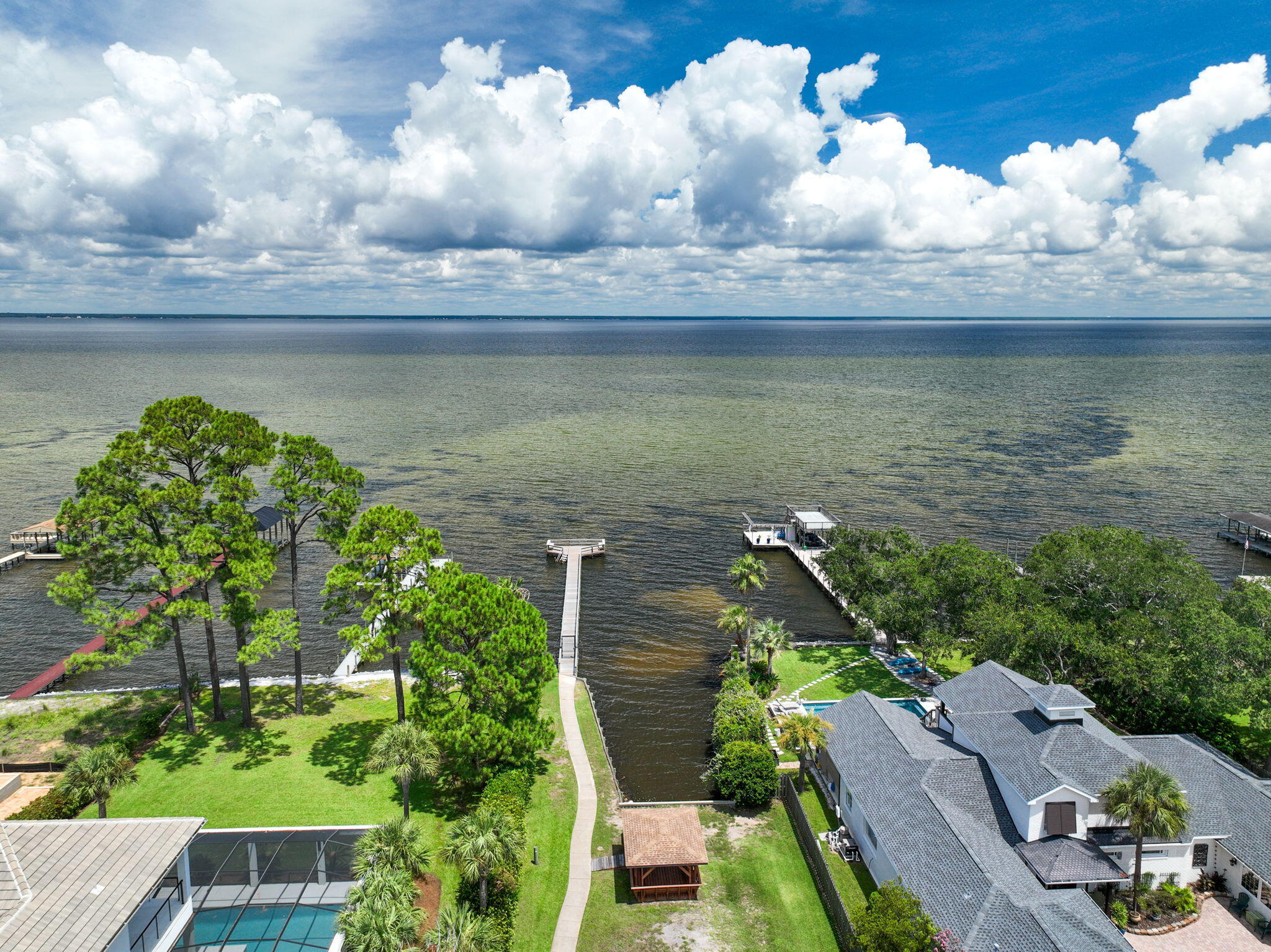 BAYSIDE - Residential