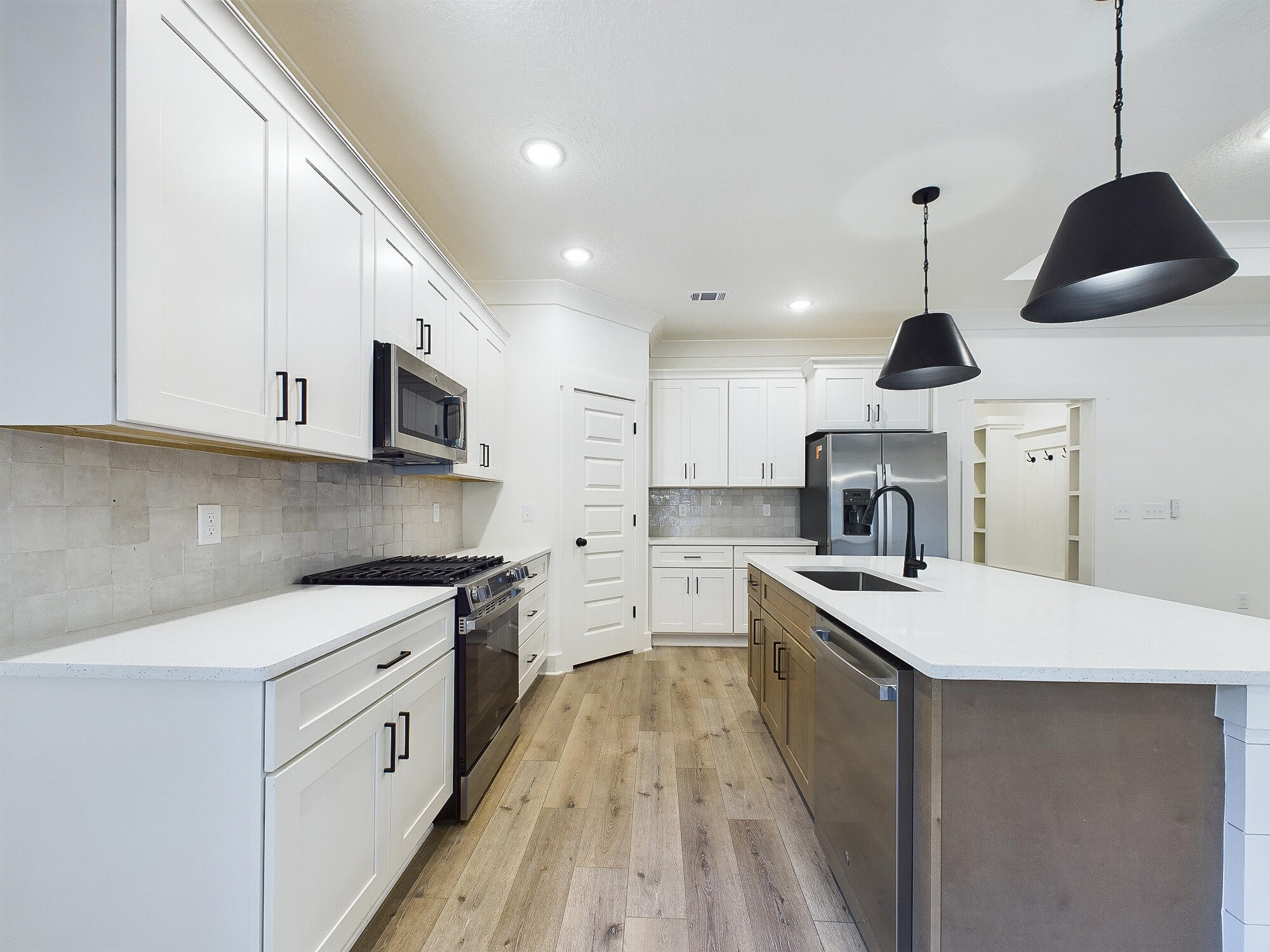 GREY MOSS POINT - Residential