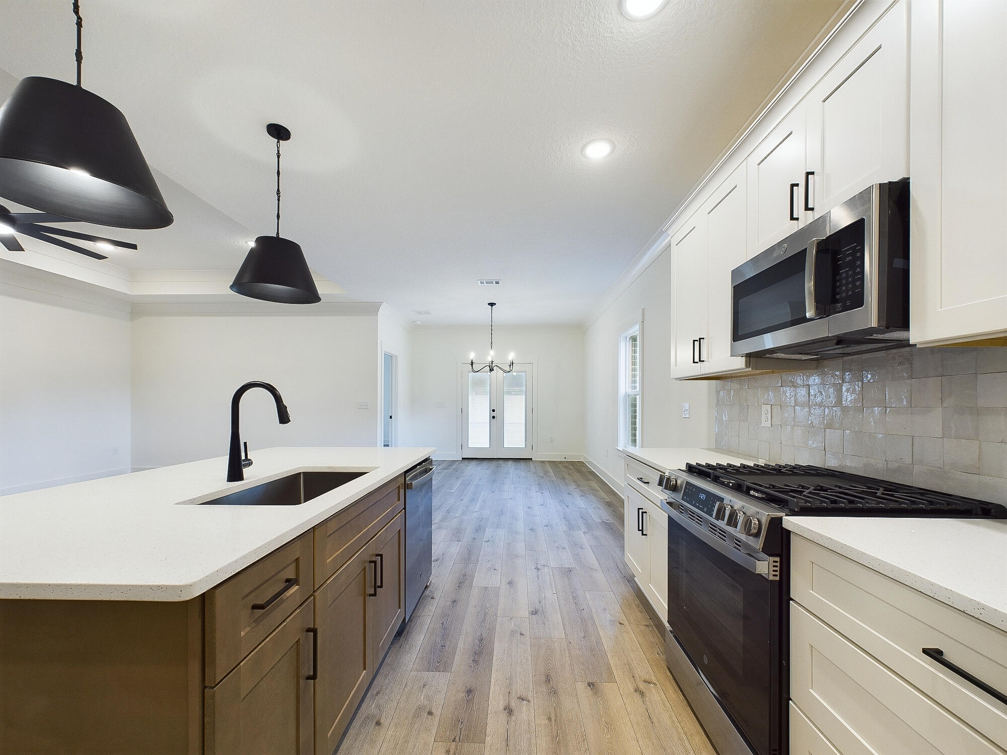 GREY MOSS POINT - Residential