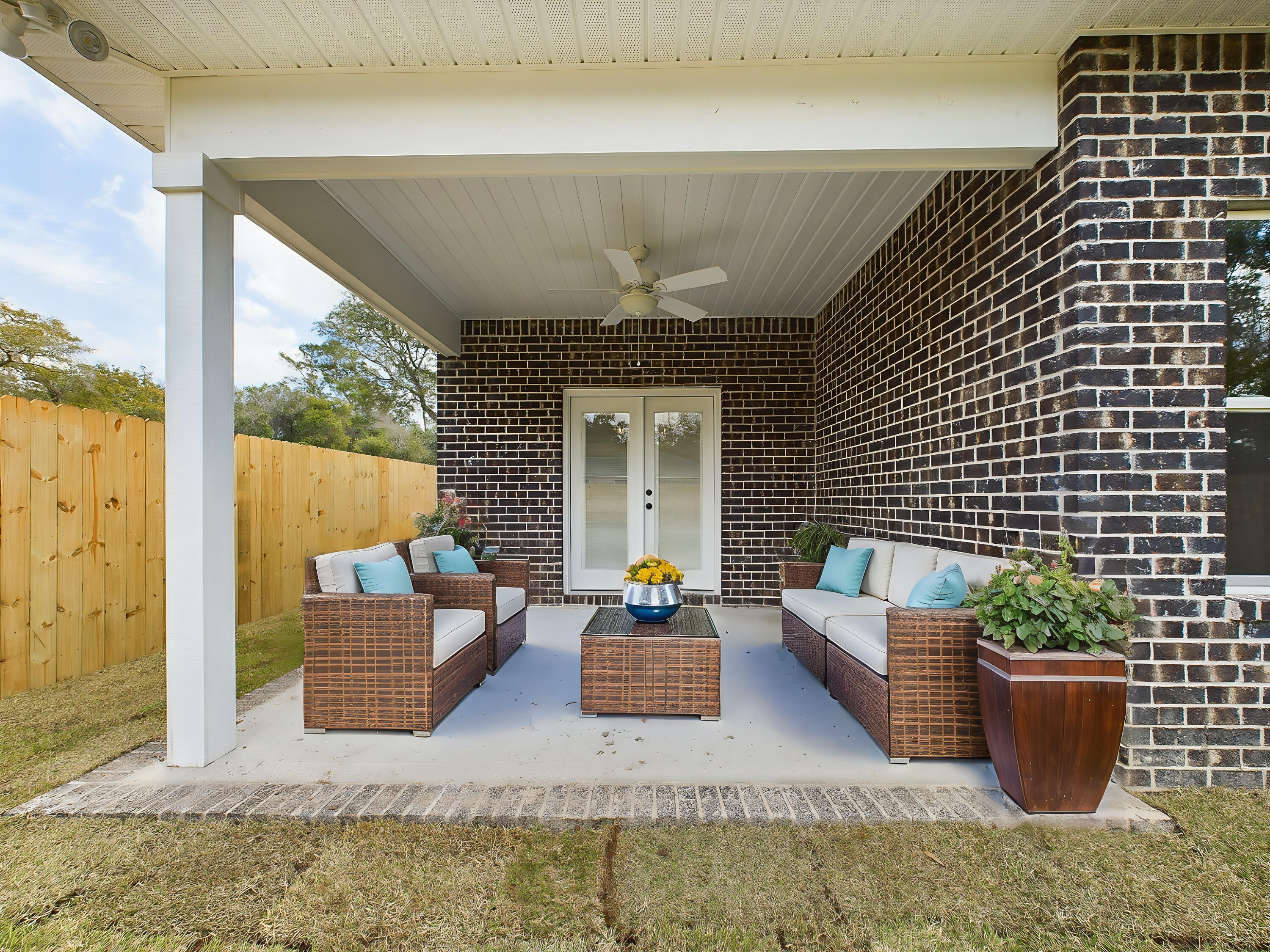 GREY MOSS POINT - Residential