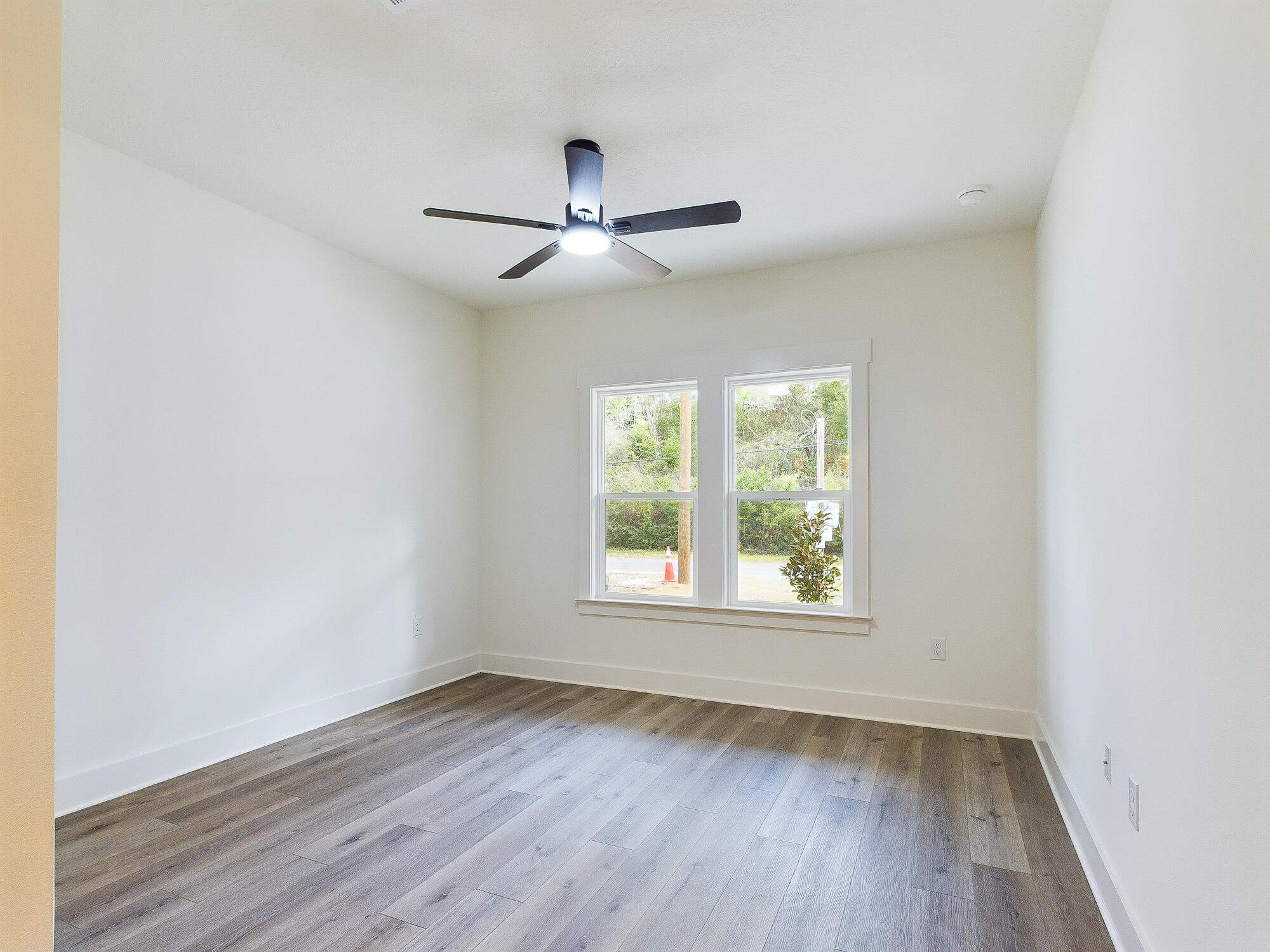 GREY MOSS POINT - Residential