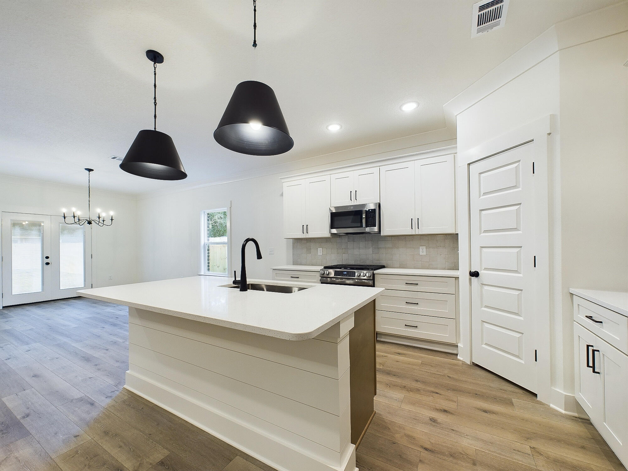 GREY MOSS POINT - Residential