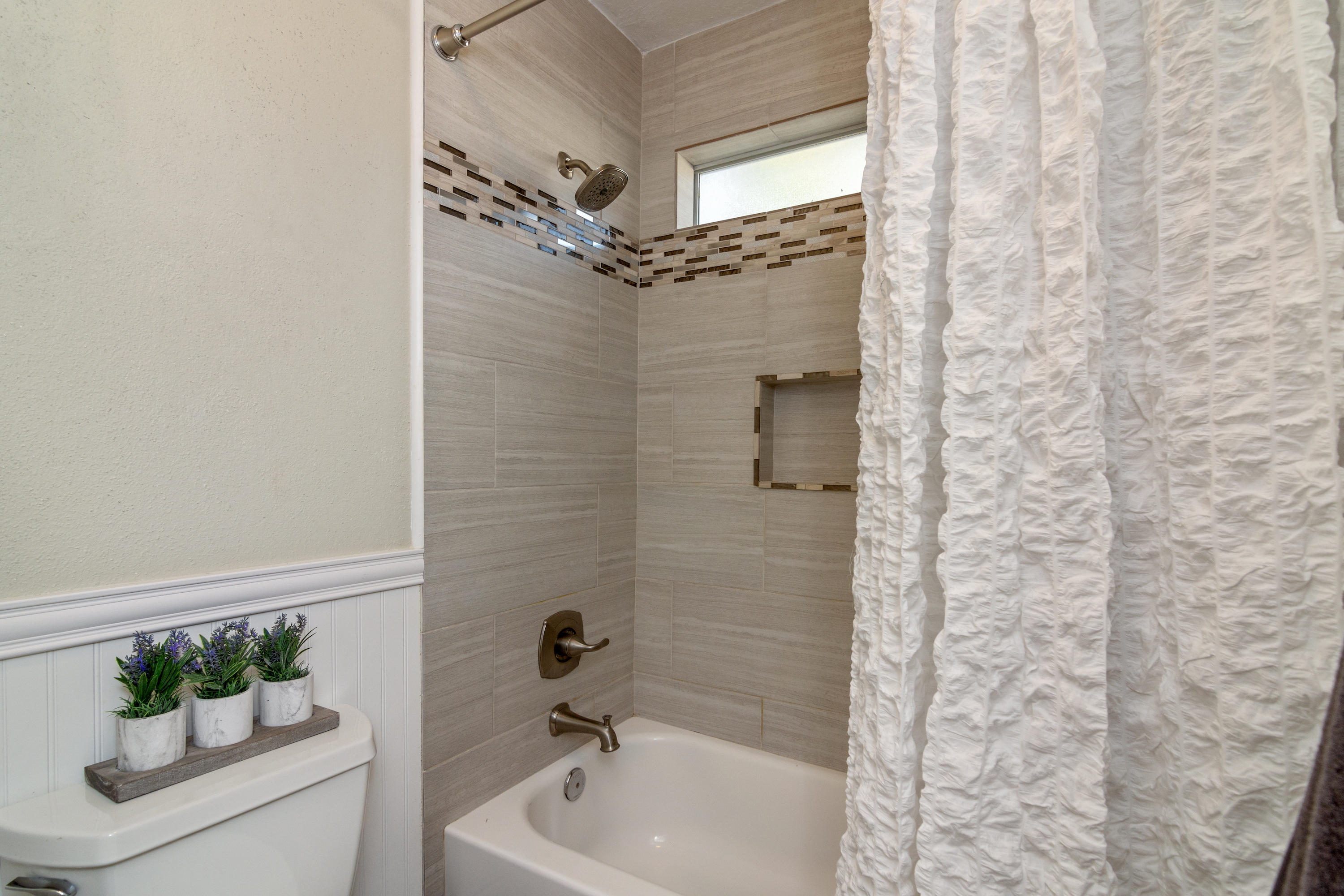 SHANGRA WOODS - Residential