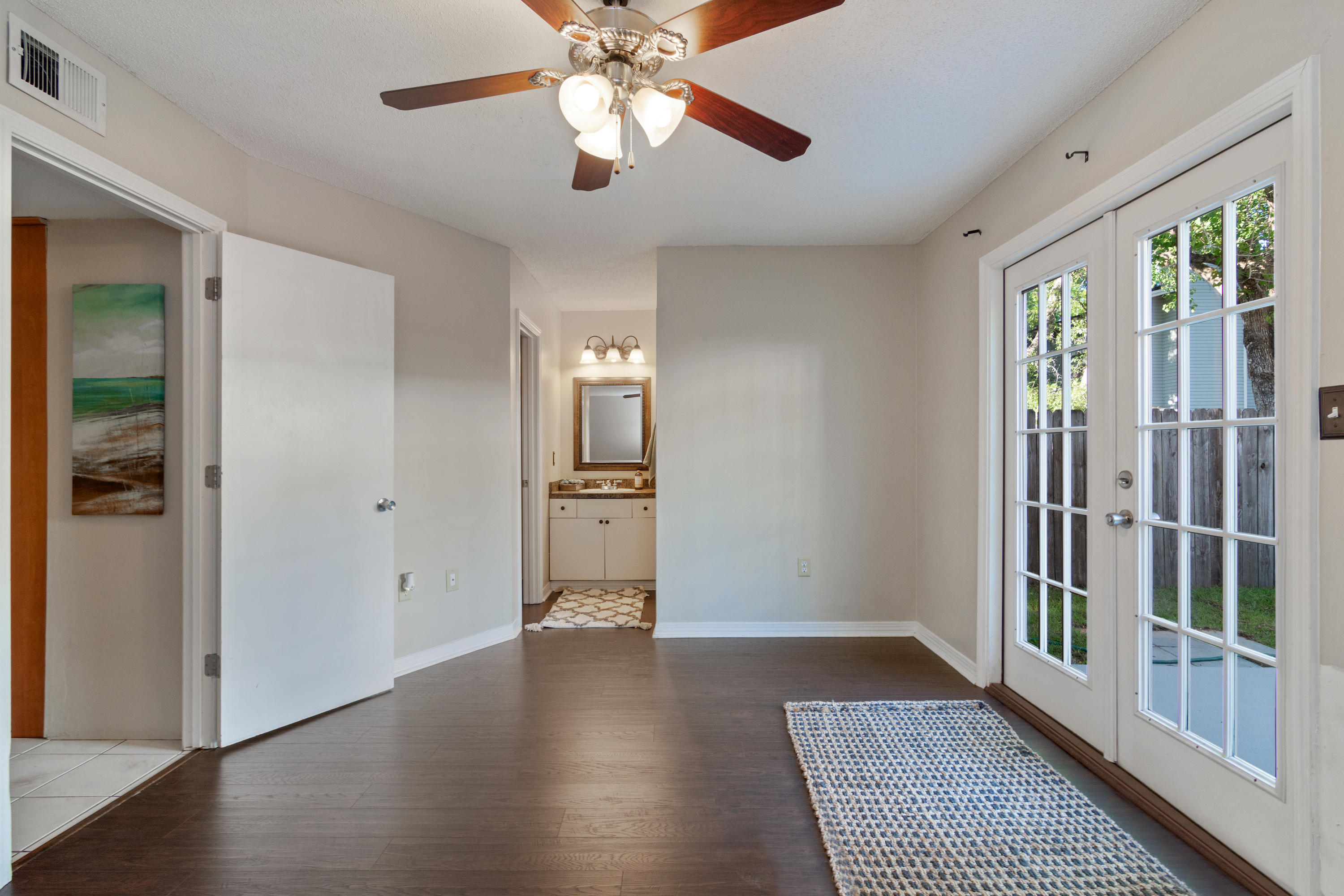 SHANGRA WOODS - Residential