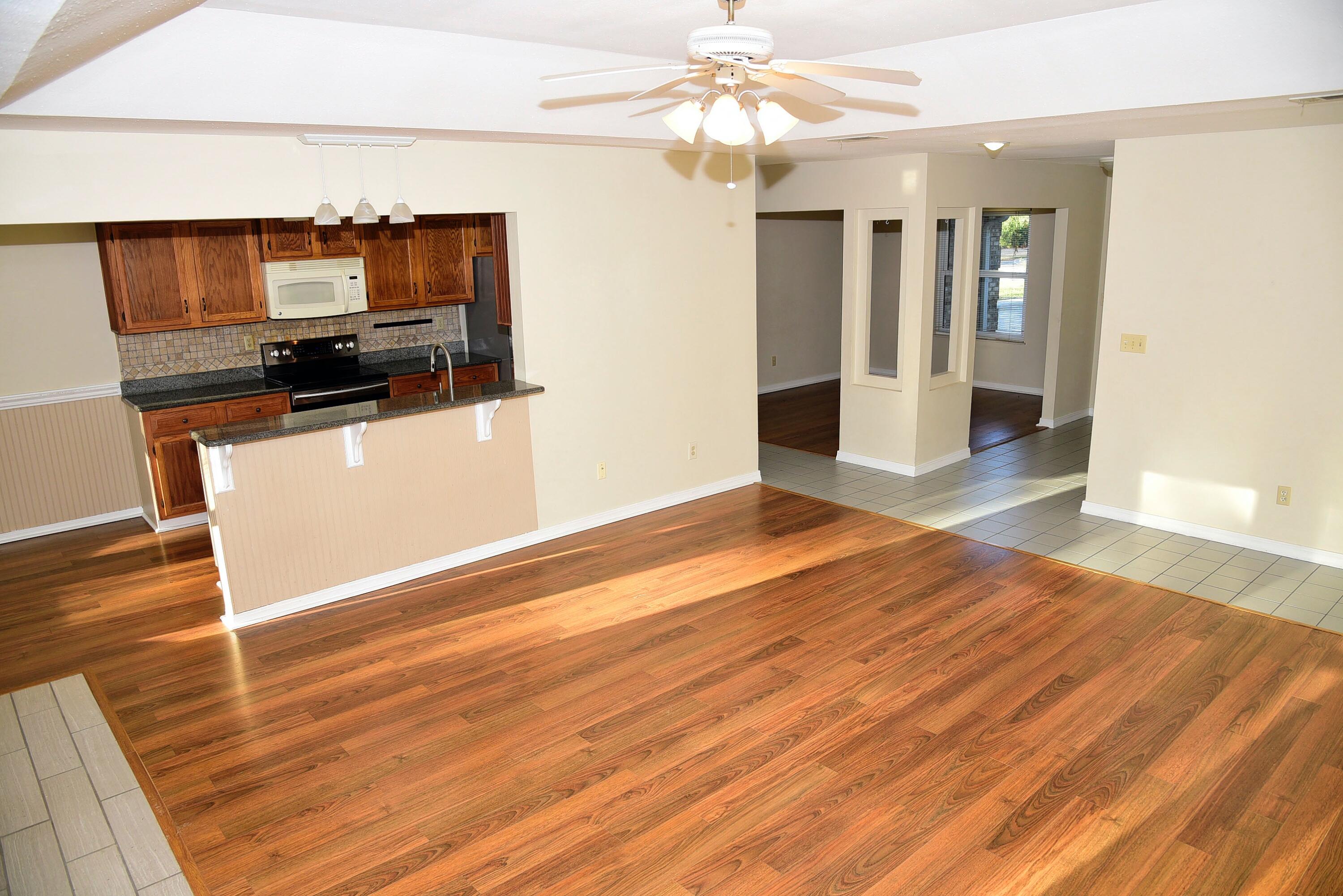 RAINTREE ESTATES - Residential Lease