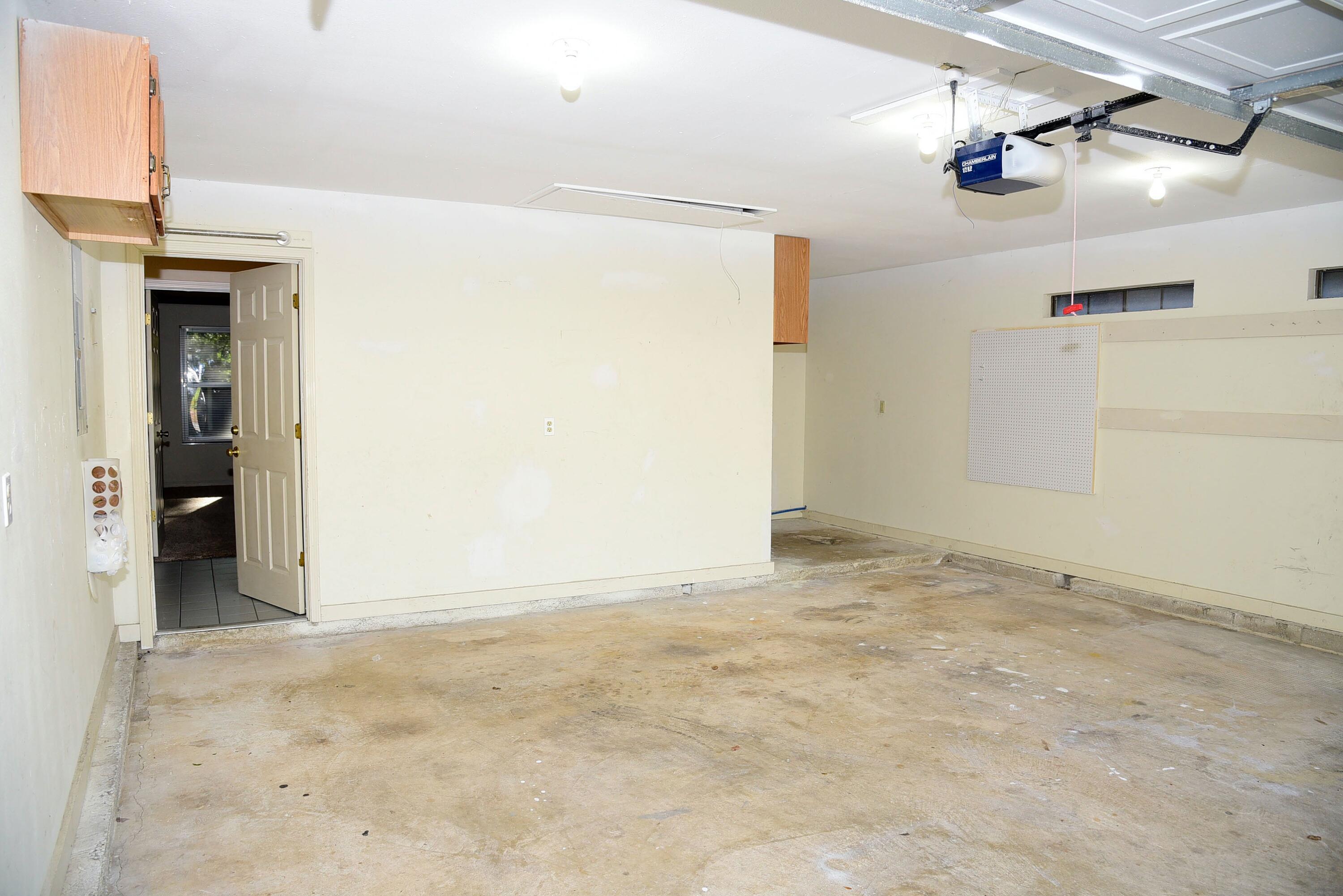 RAINTREE ESTATES - Residential Lease