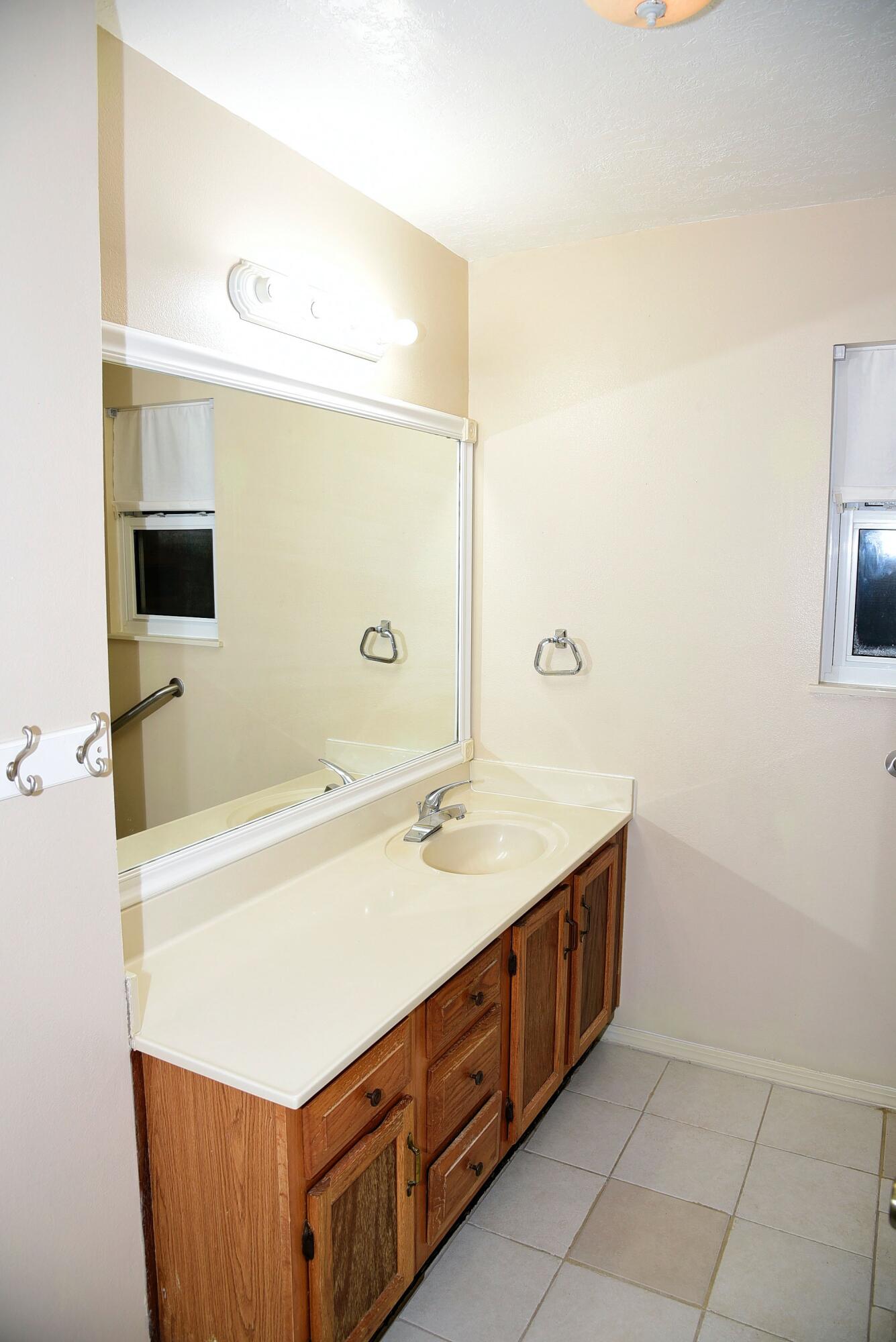 RAINTREE ESTATES - Residential Lease