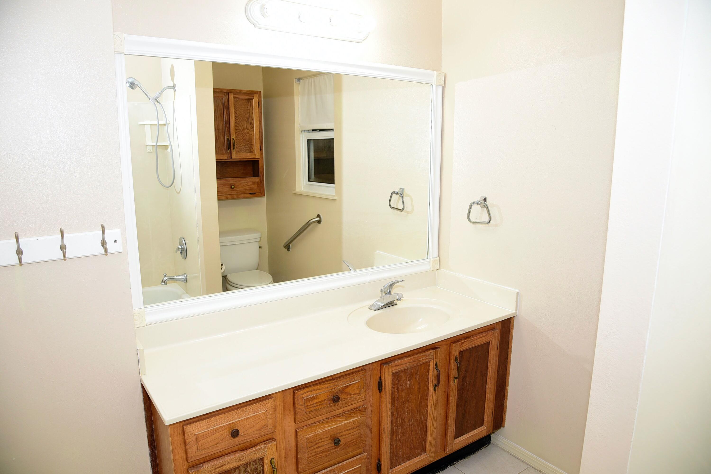 RAINTREE ESTATES - Residential Lease