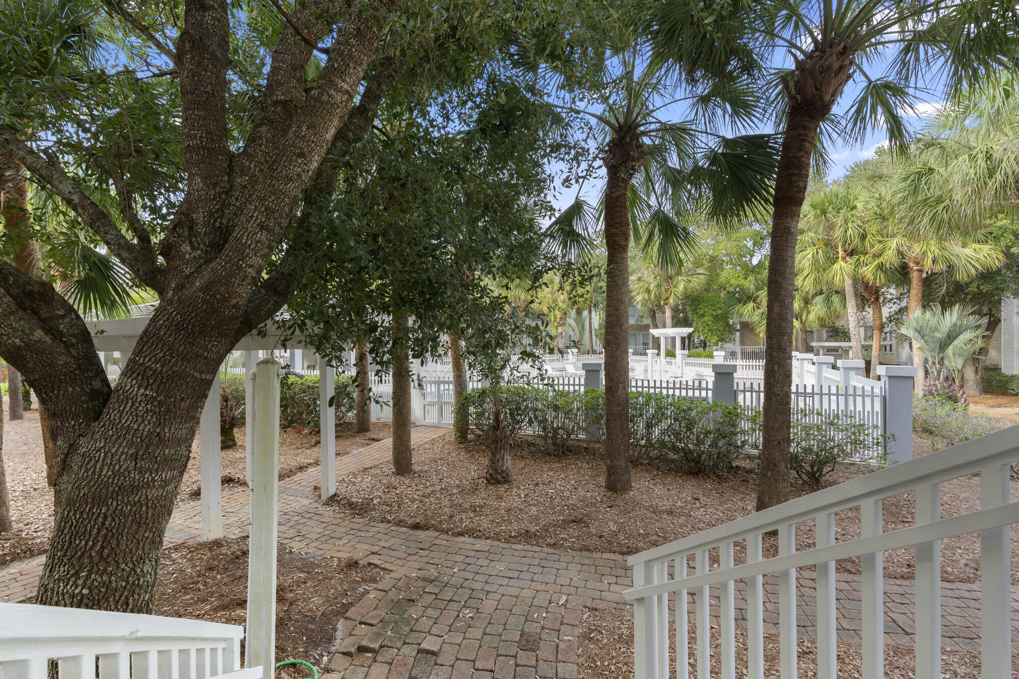 OLD FLORIDA COTTAGES - Residential