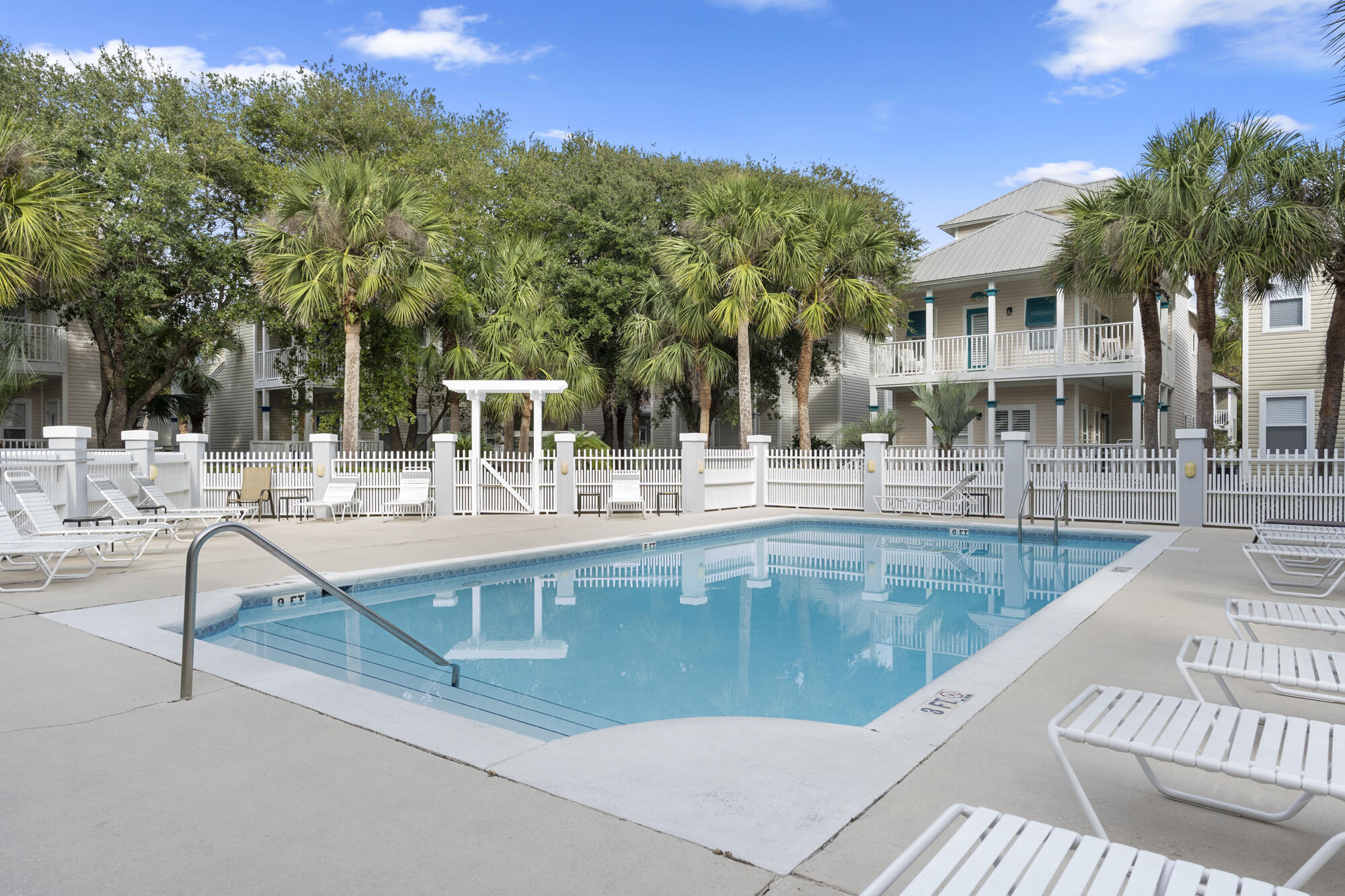 OLD FLORIDA COTTAGES - Residential