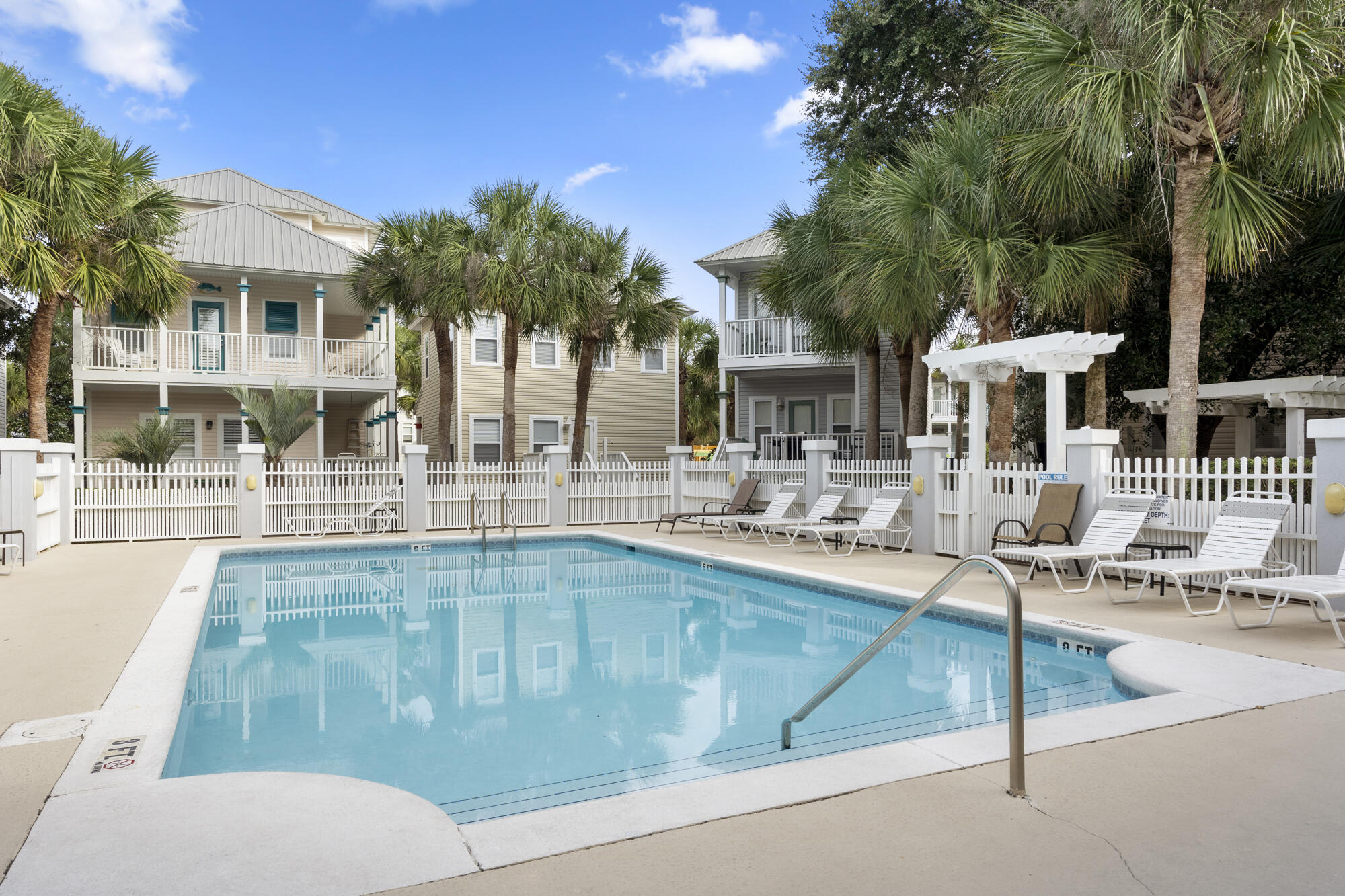 OLD FLORIDA COTTAGES - Residential