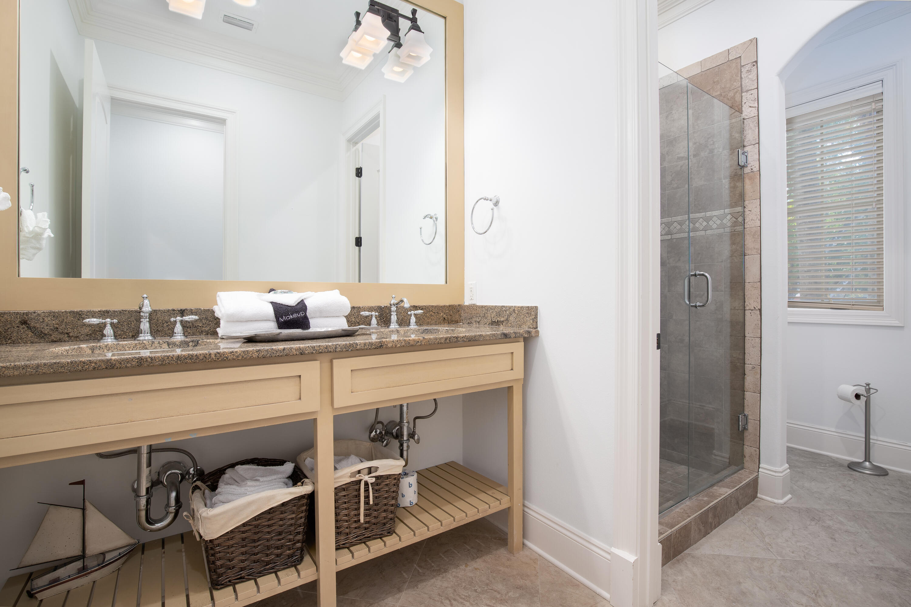TANG-O-MAR S/D UNREC - Residential
