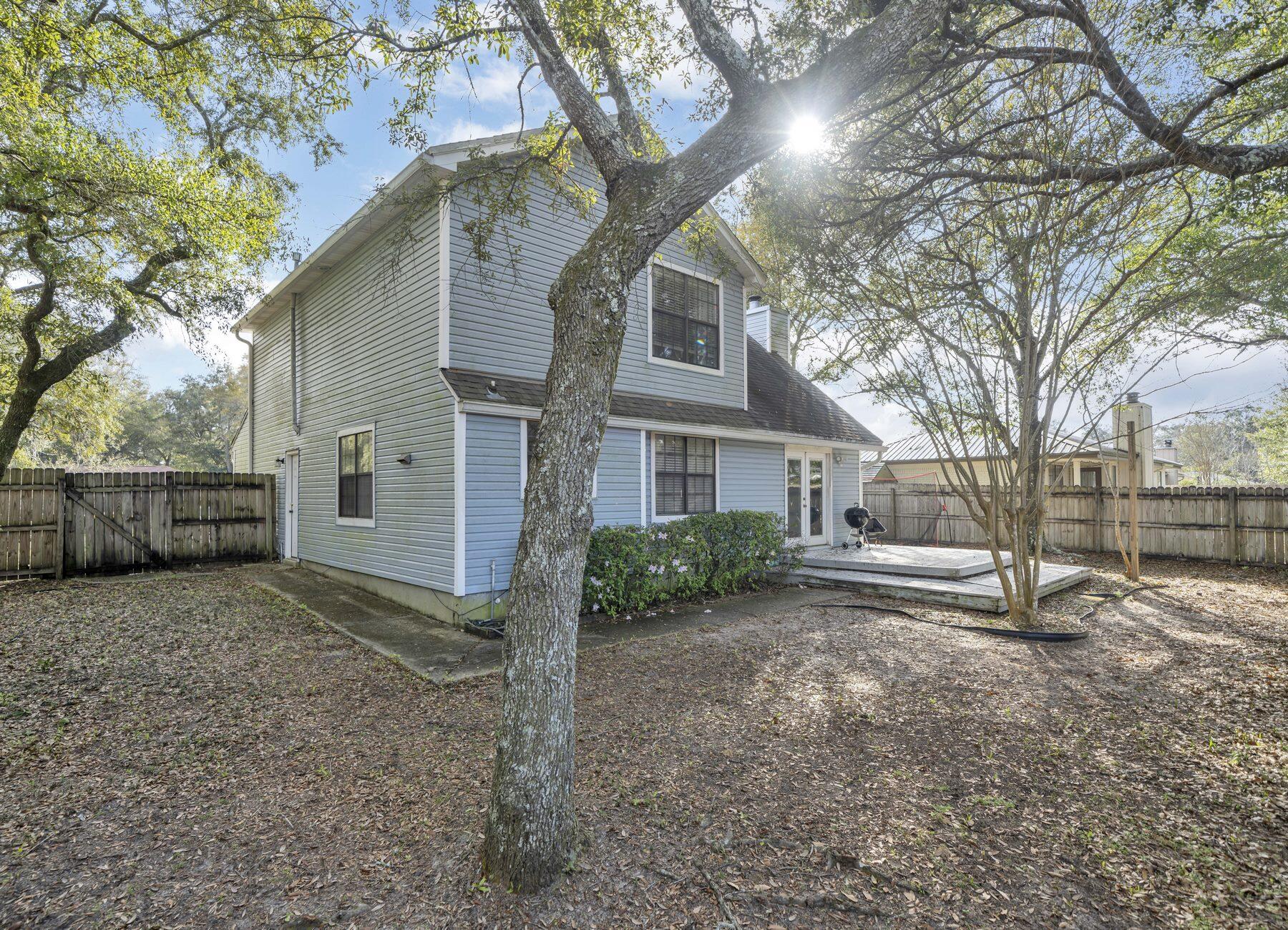 PALM CREST - Residential Lease