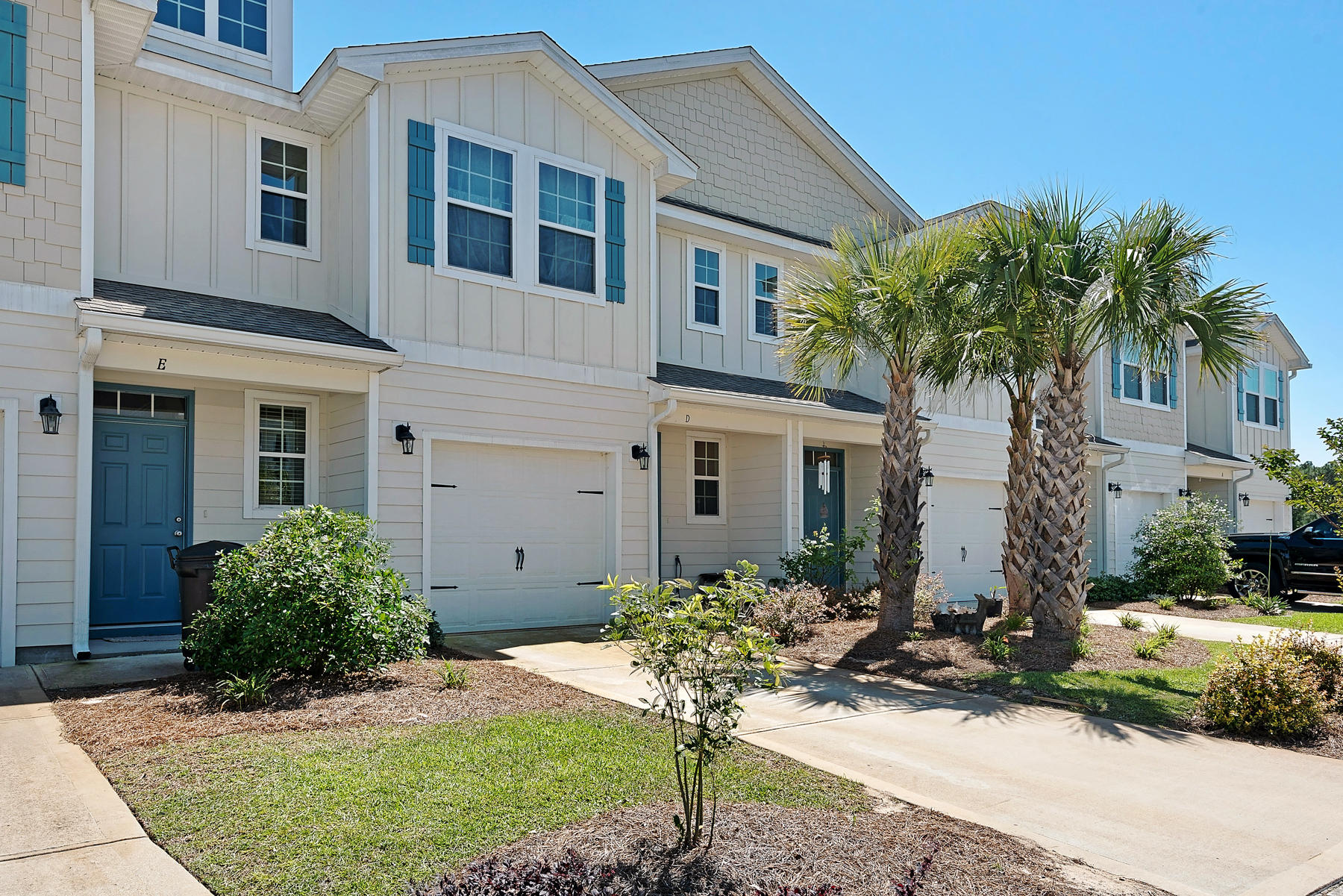 Water Oaks Townhomes - Residential