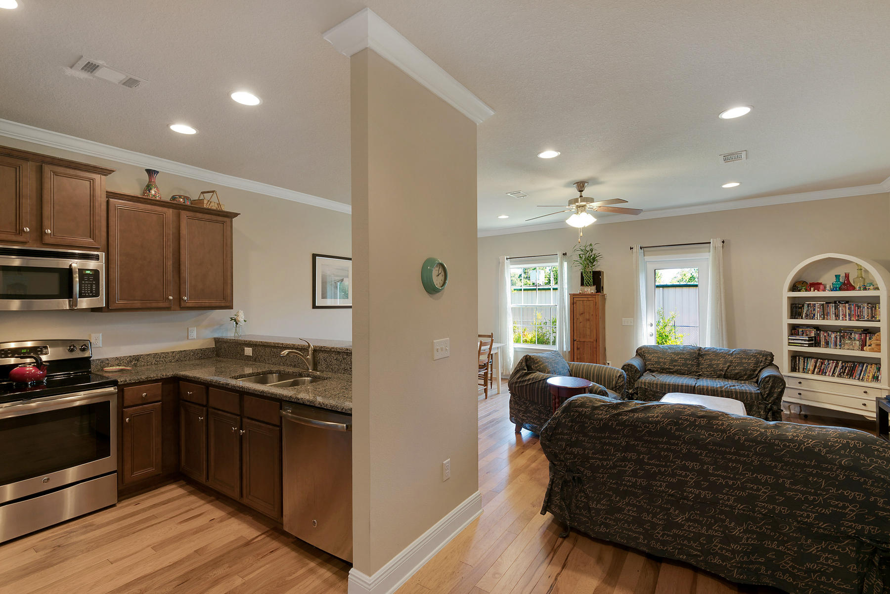 Water Oaks Townhomes - Residential