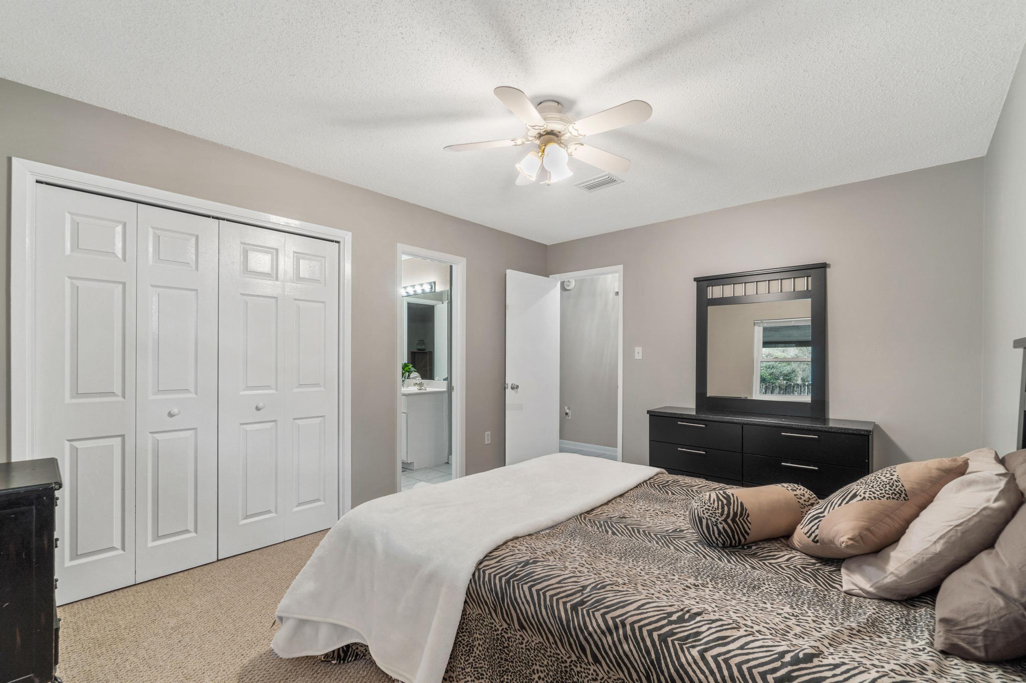 ROCKY,LAKEWAY,FAIRWY (222204.00) - Residential