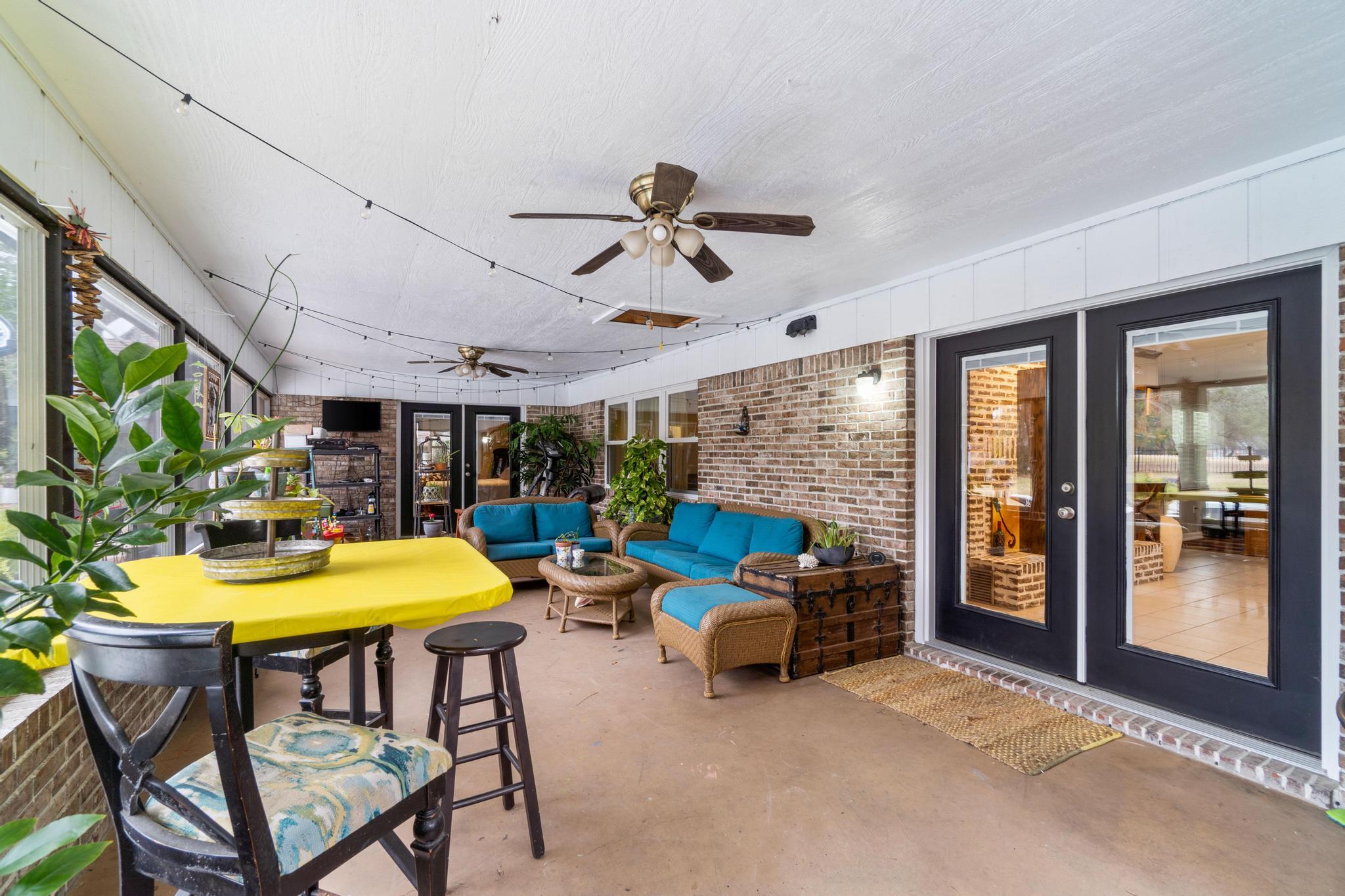 ROCKY,LAKEWAY,FAIRWY (222204.00) - Residential